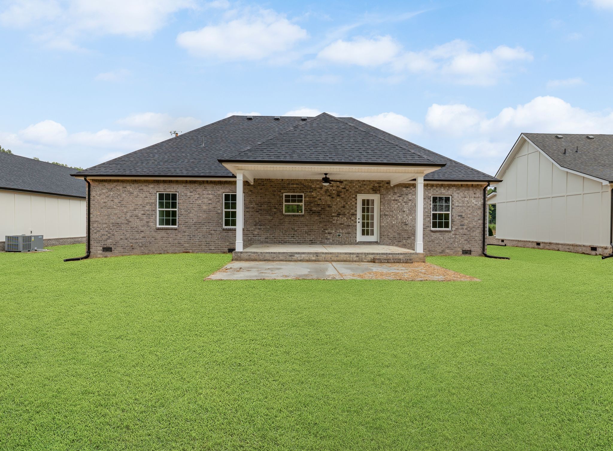 112 Stonebrook Dr