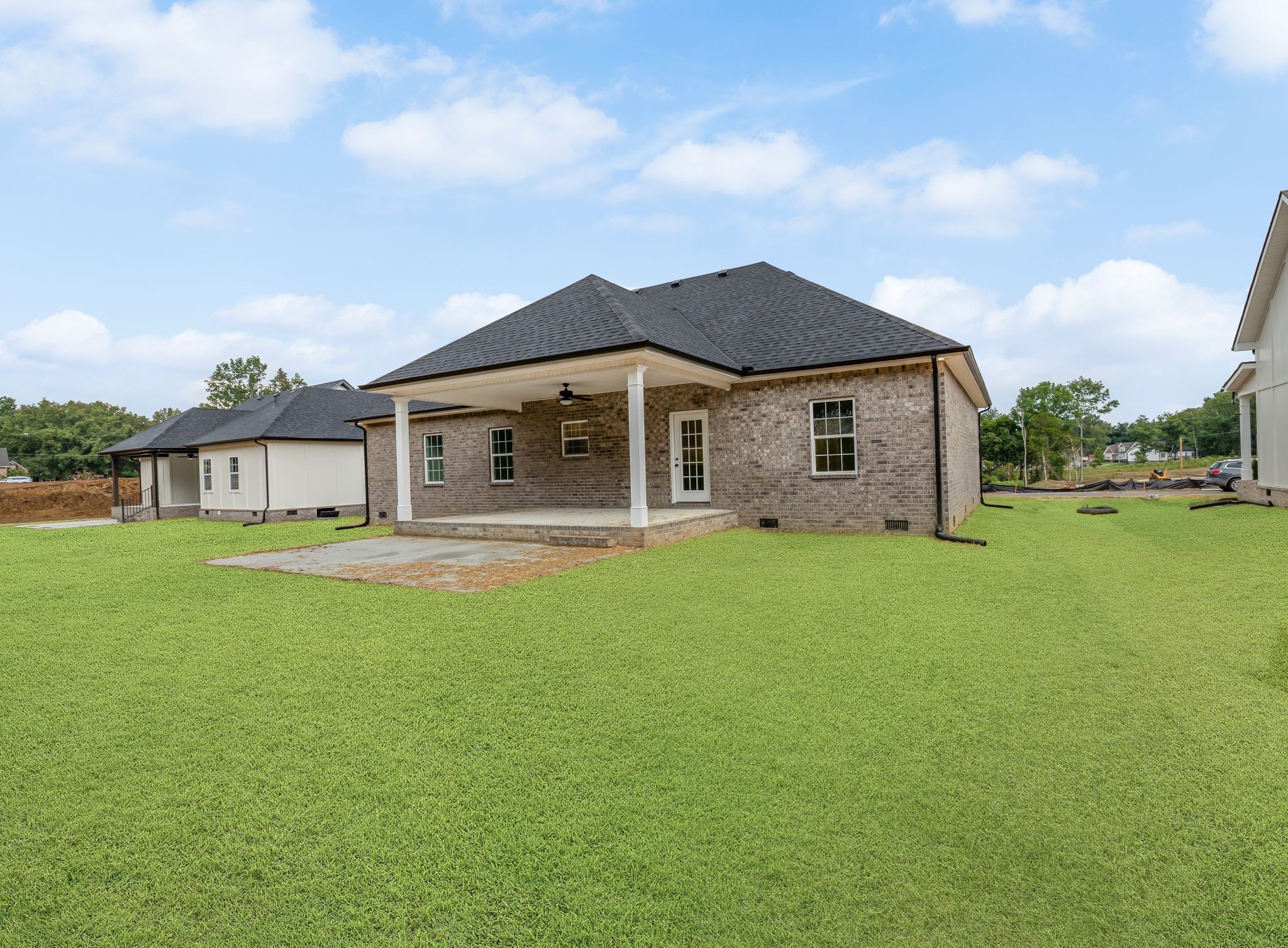 112 Stonebrook Dr