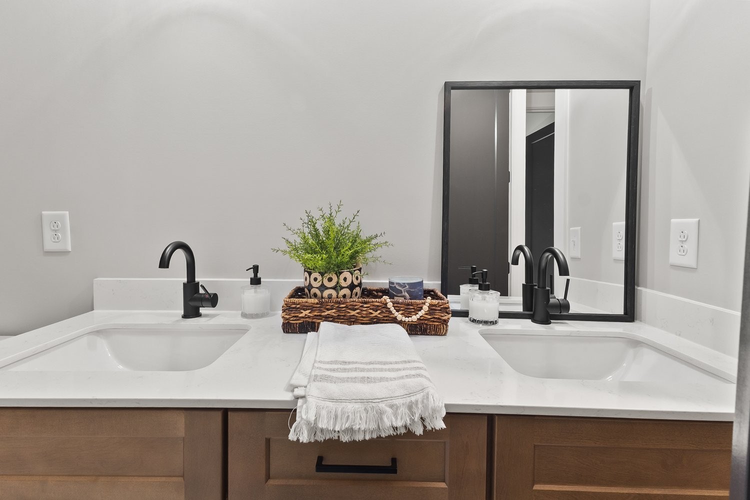 885 Majors Cemetery Rd