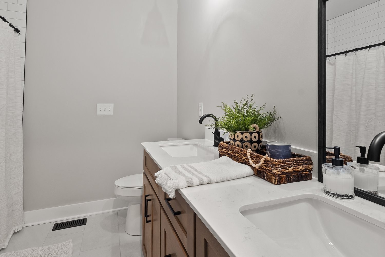 885 Majors Cemetery Rd