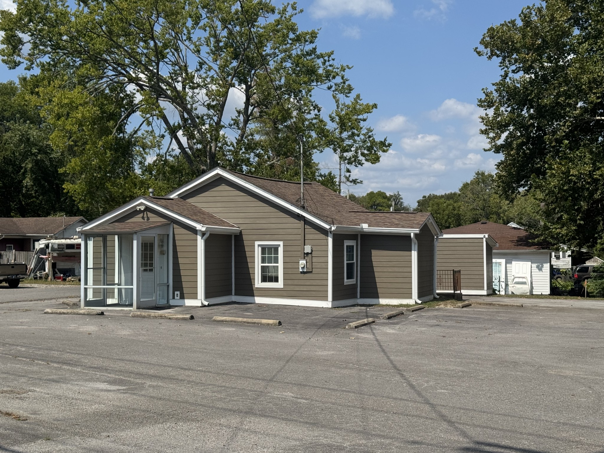 901 E Depot St