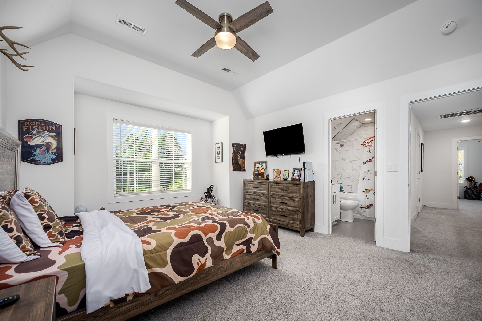 1607 Highway 130, W