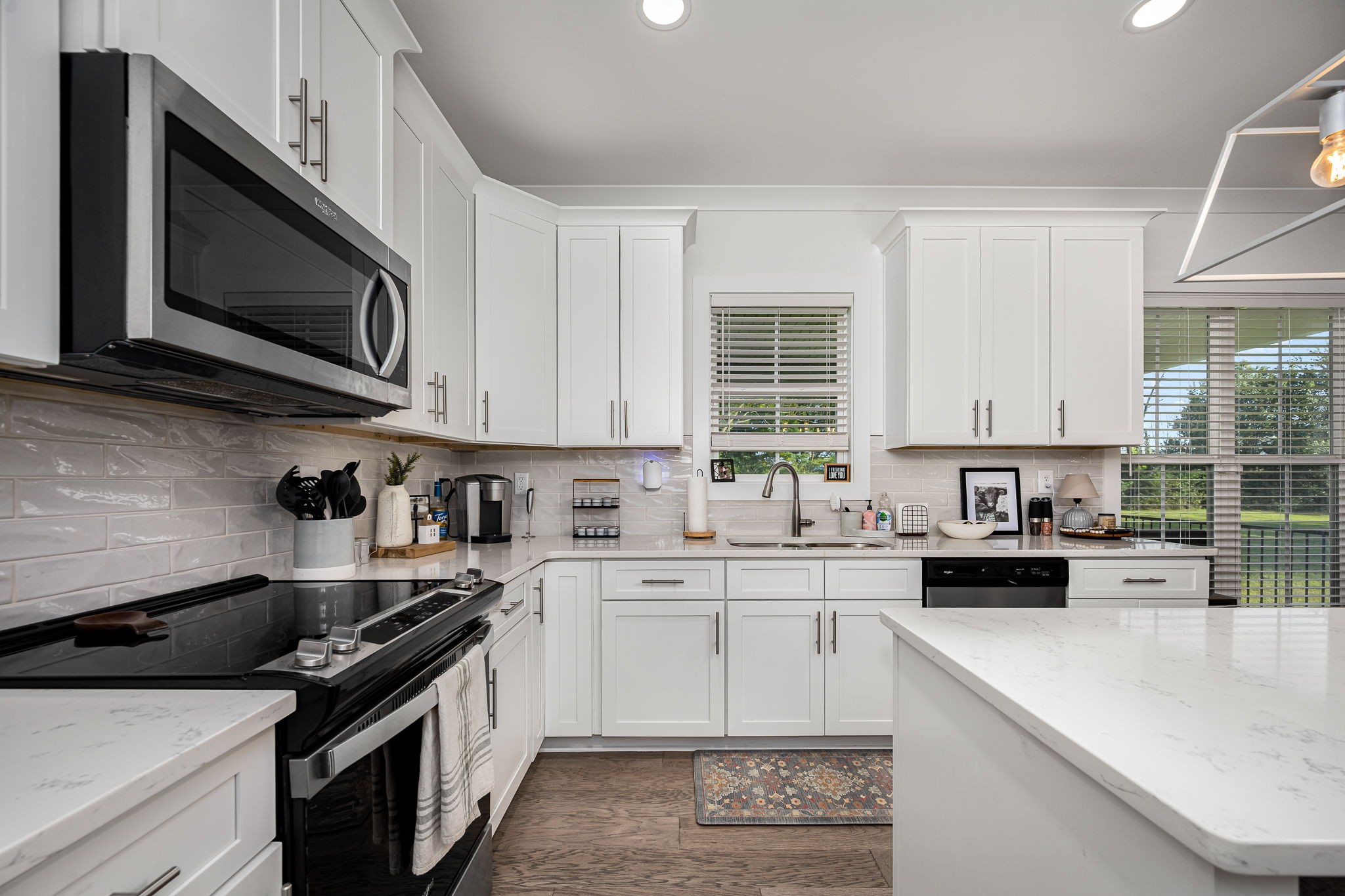 1607 Highway 130, W