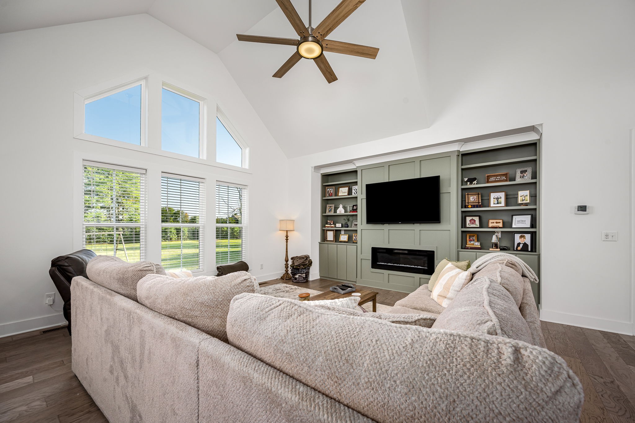1607 Highway 130, W