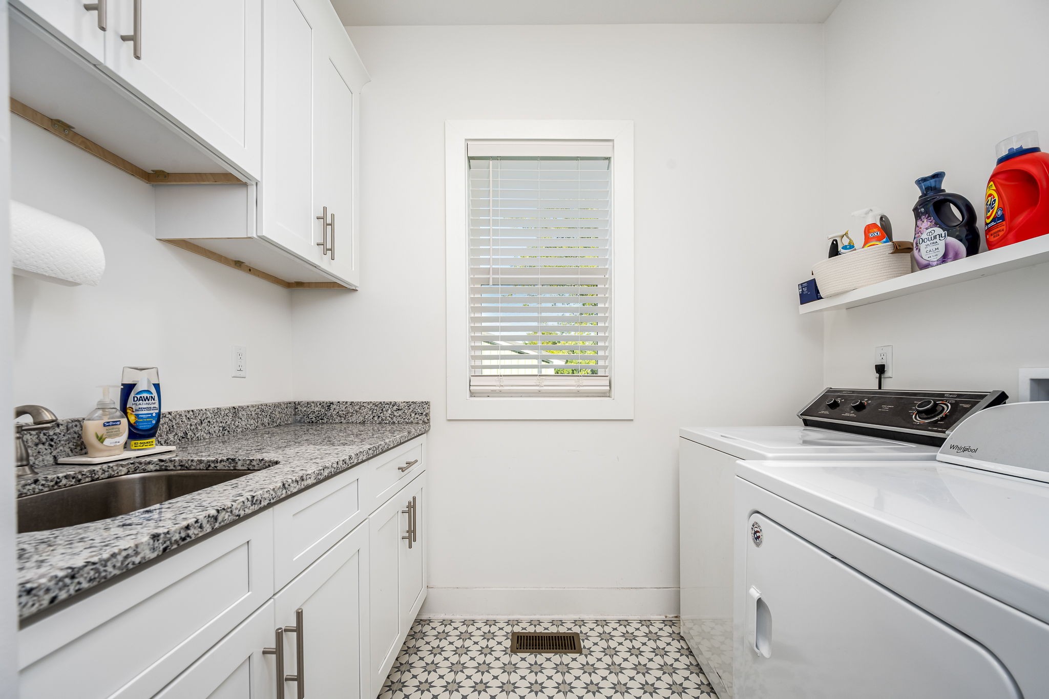 1607 Highway 130, W