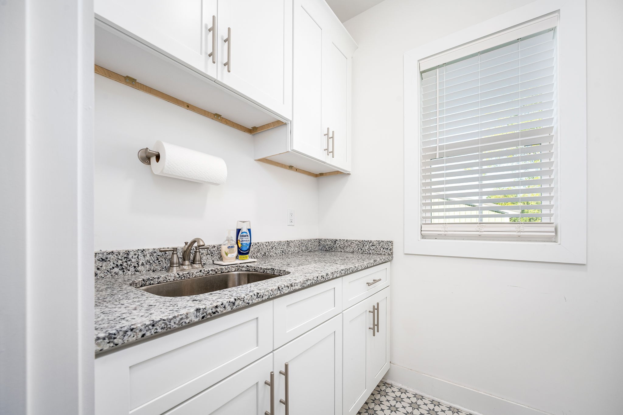 1607 Highway 130, W