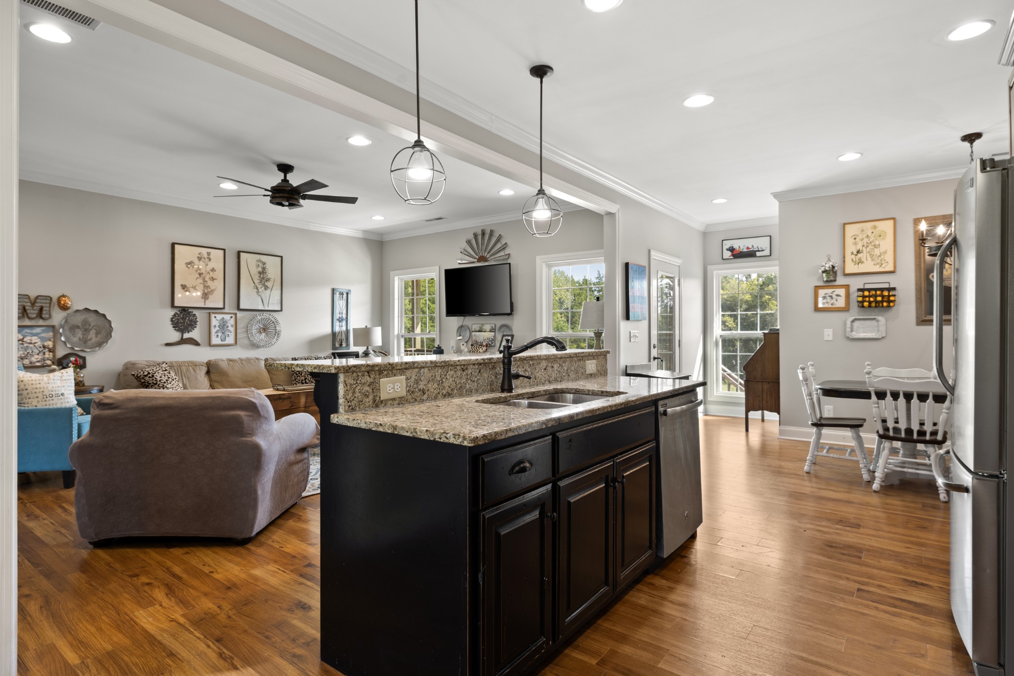 122 Laurelwood Dr