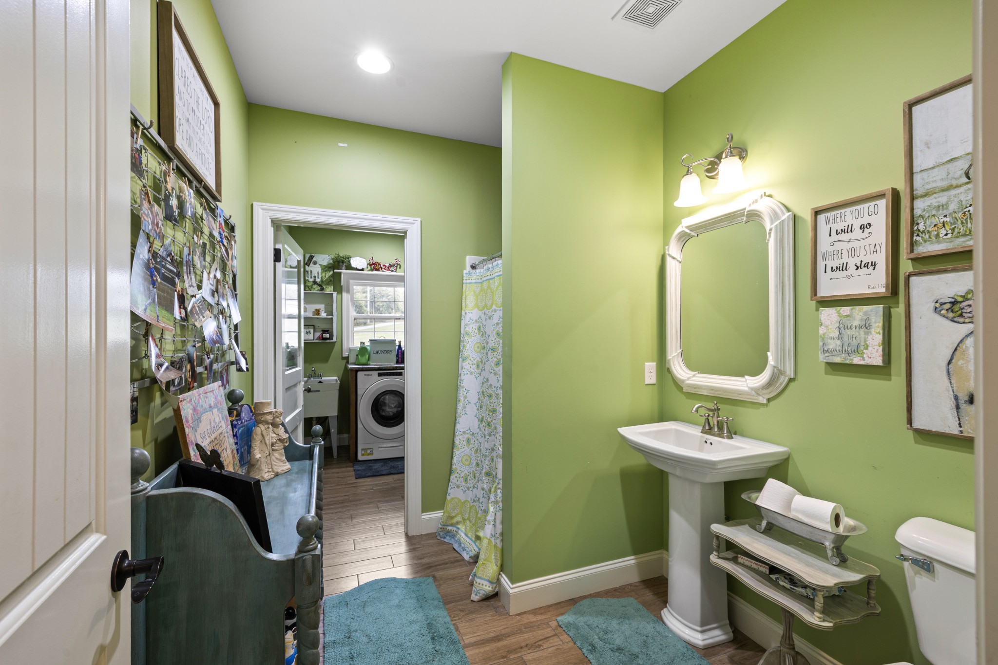 122 Laurelwood Dr