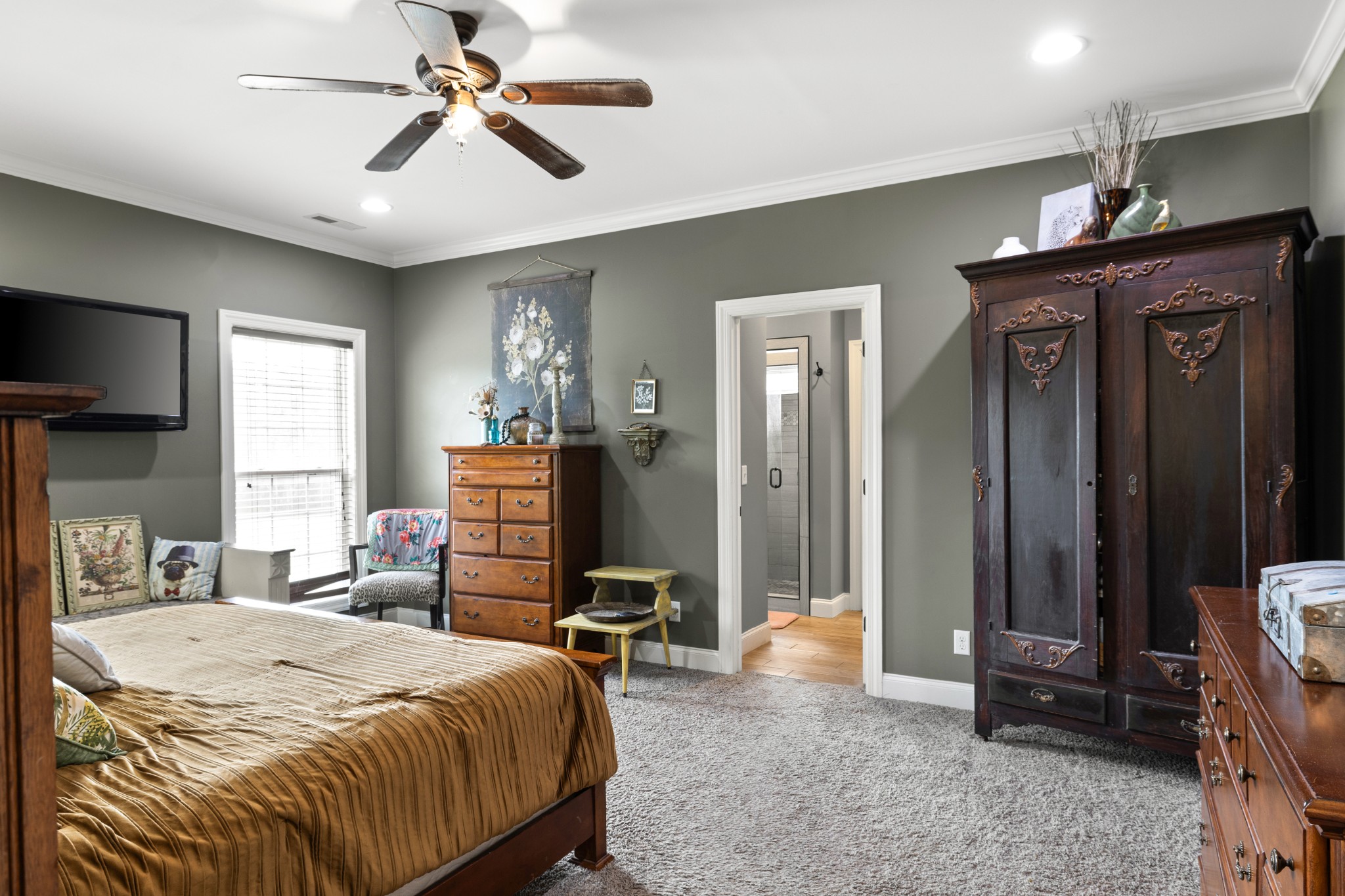 122 Laurelwood Dr