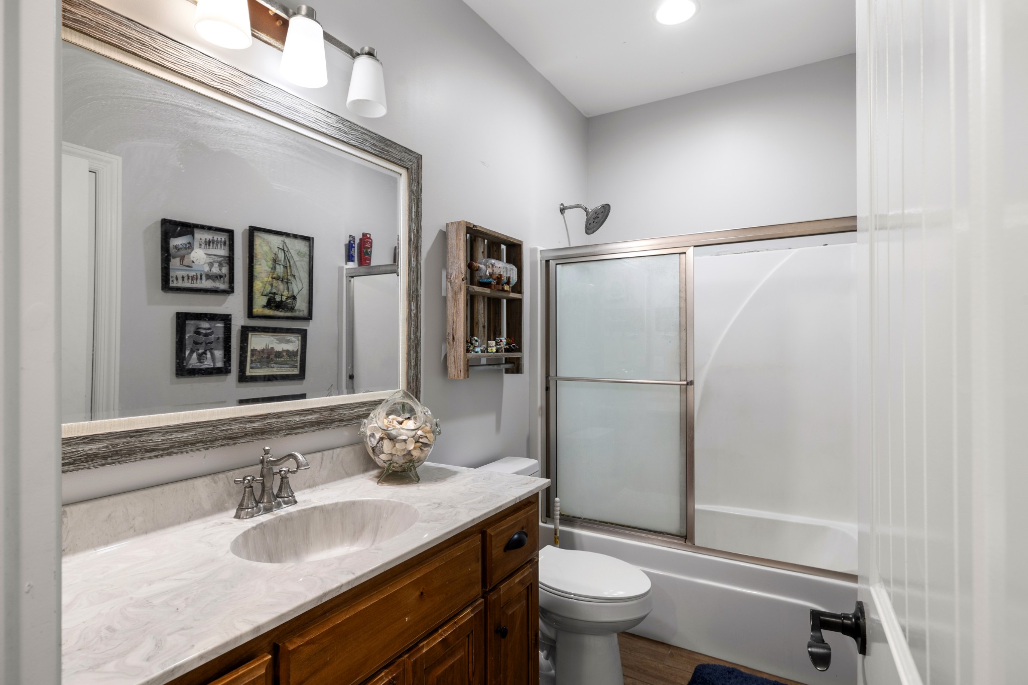 122 Laurelwood Dr