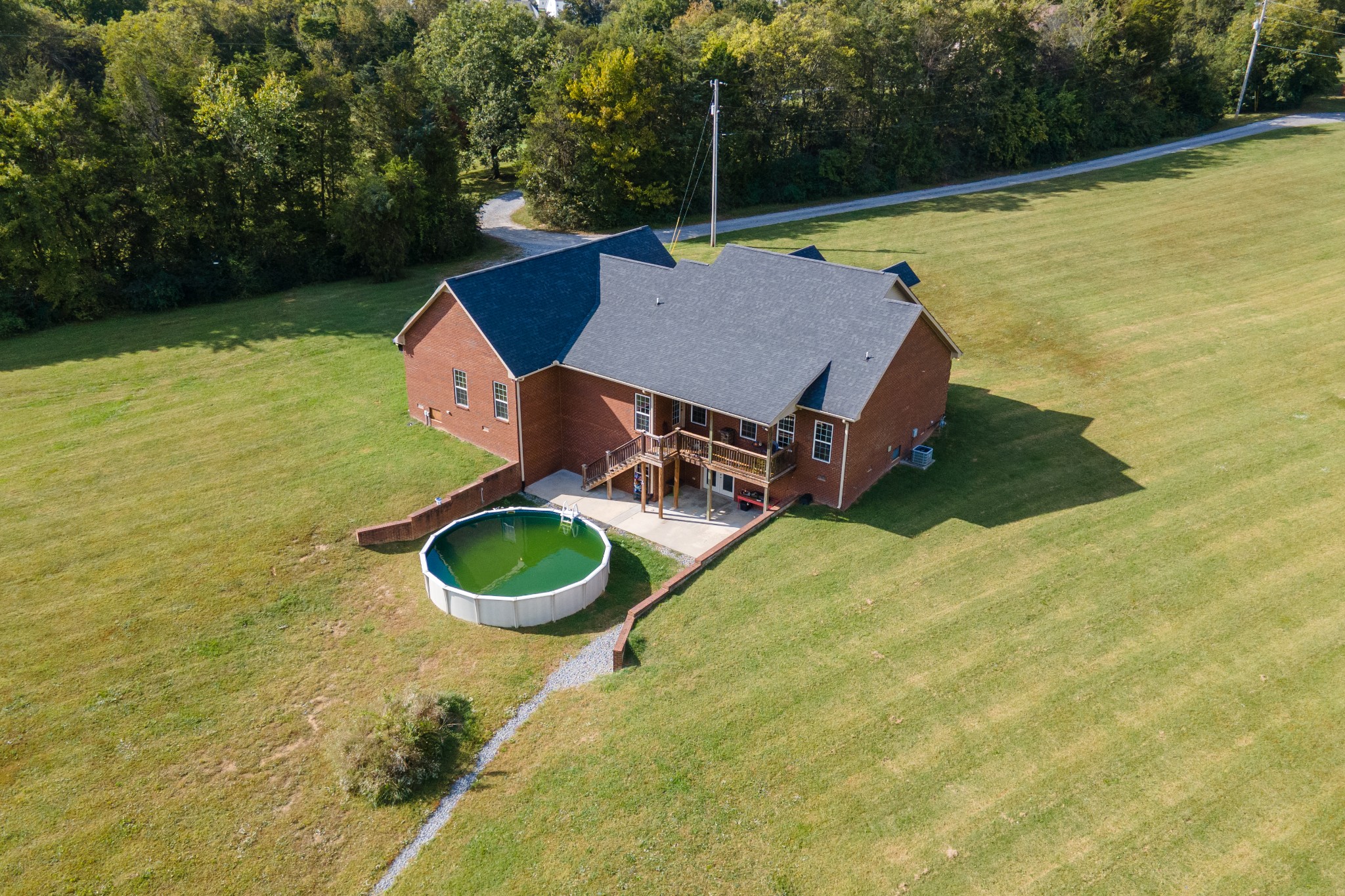122 Laurelwood Dr