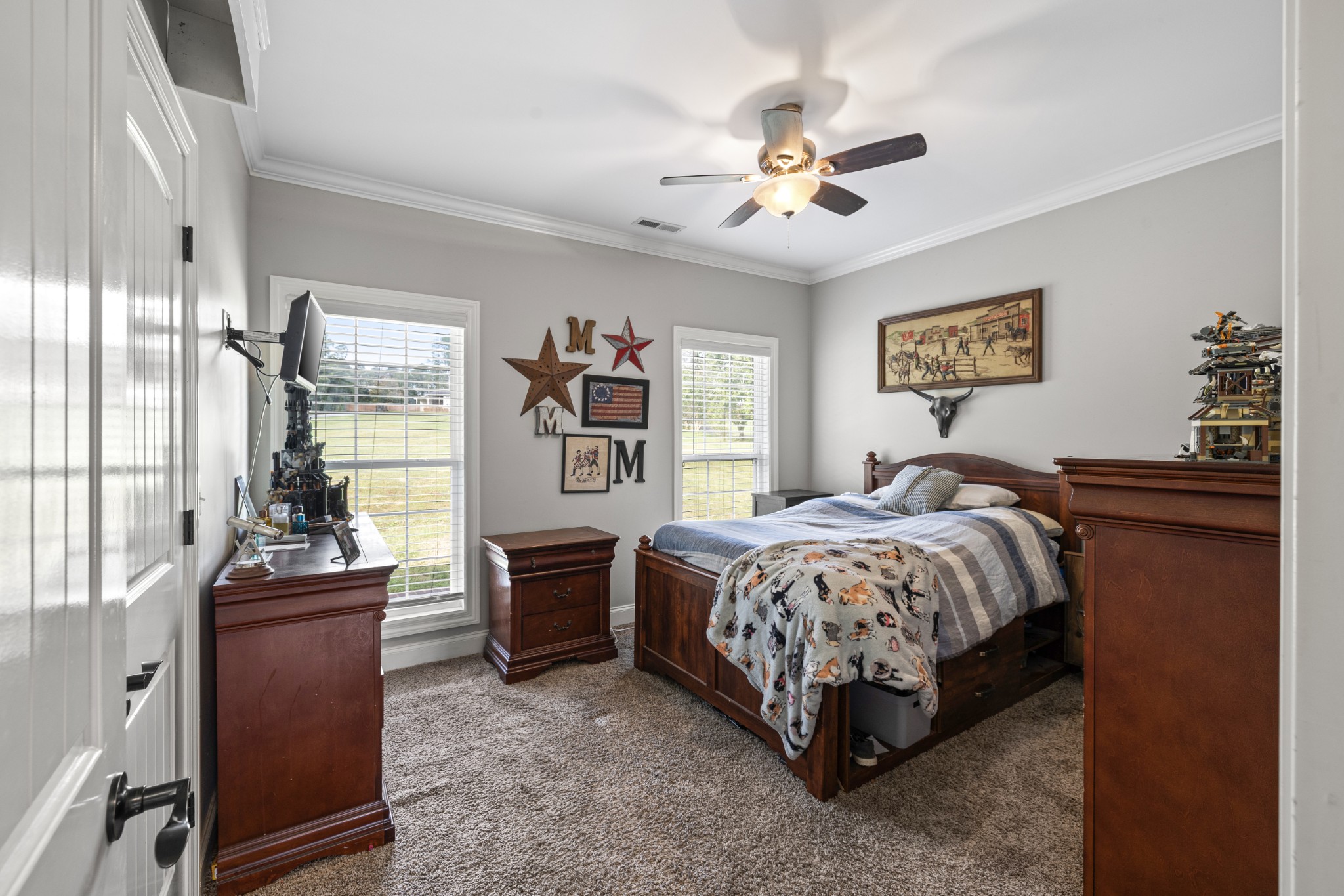 122 Laurelwood Dr