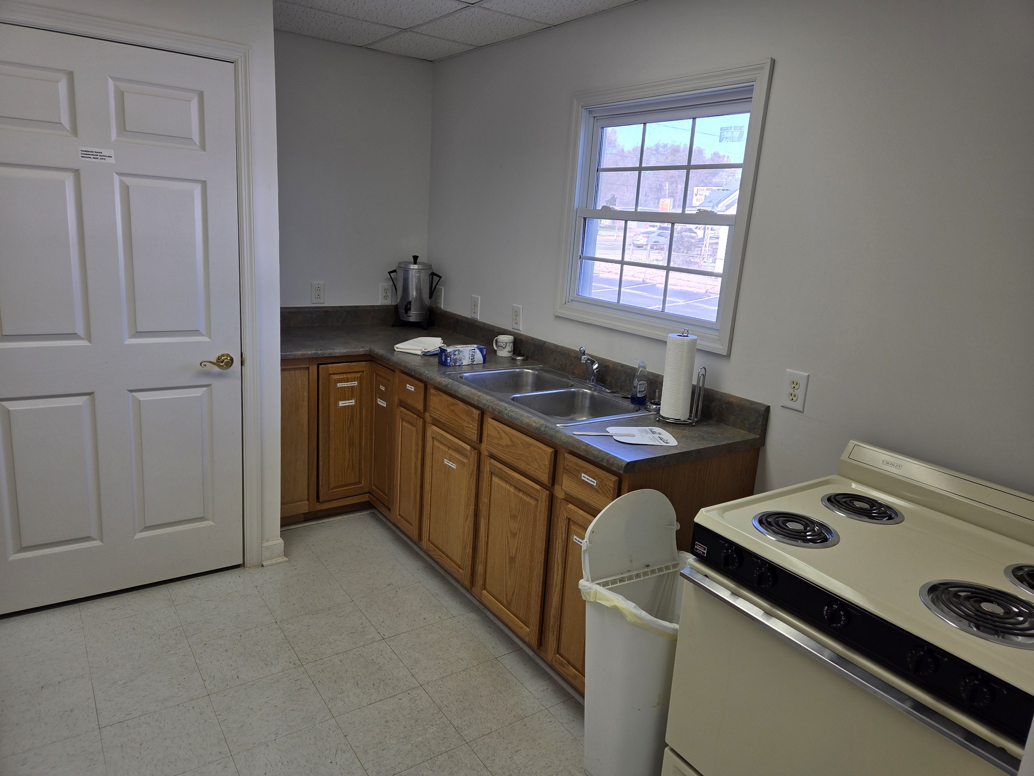 1000 Dinah Shore Blvd