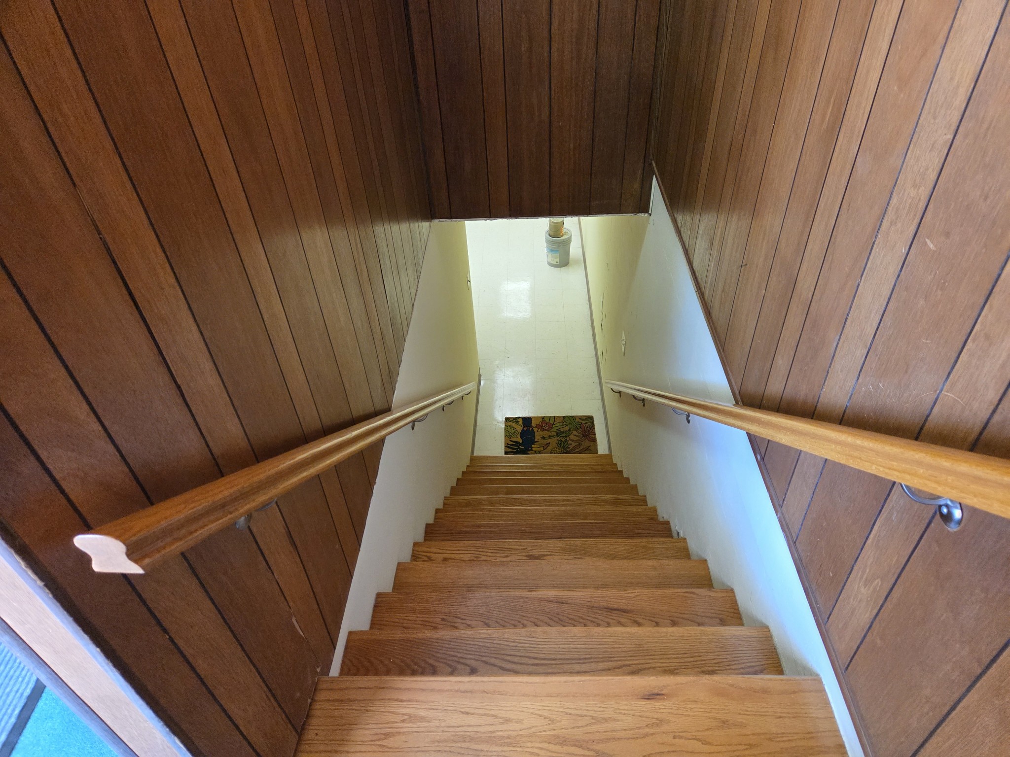 1000 Dinah Shore Blvd