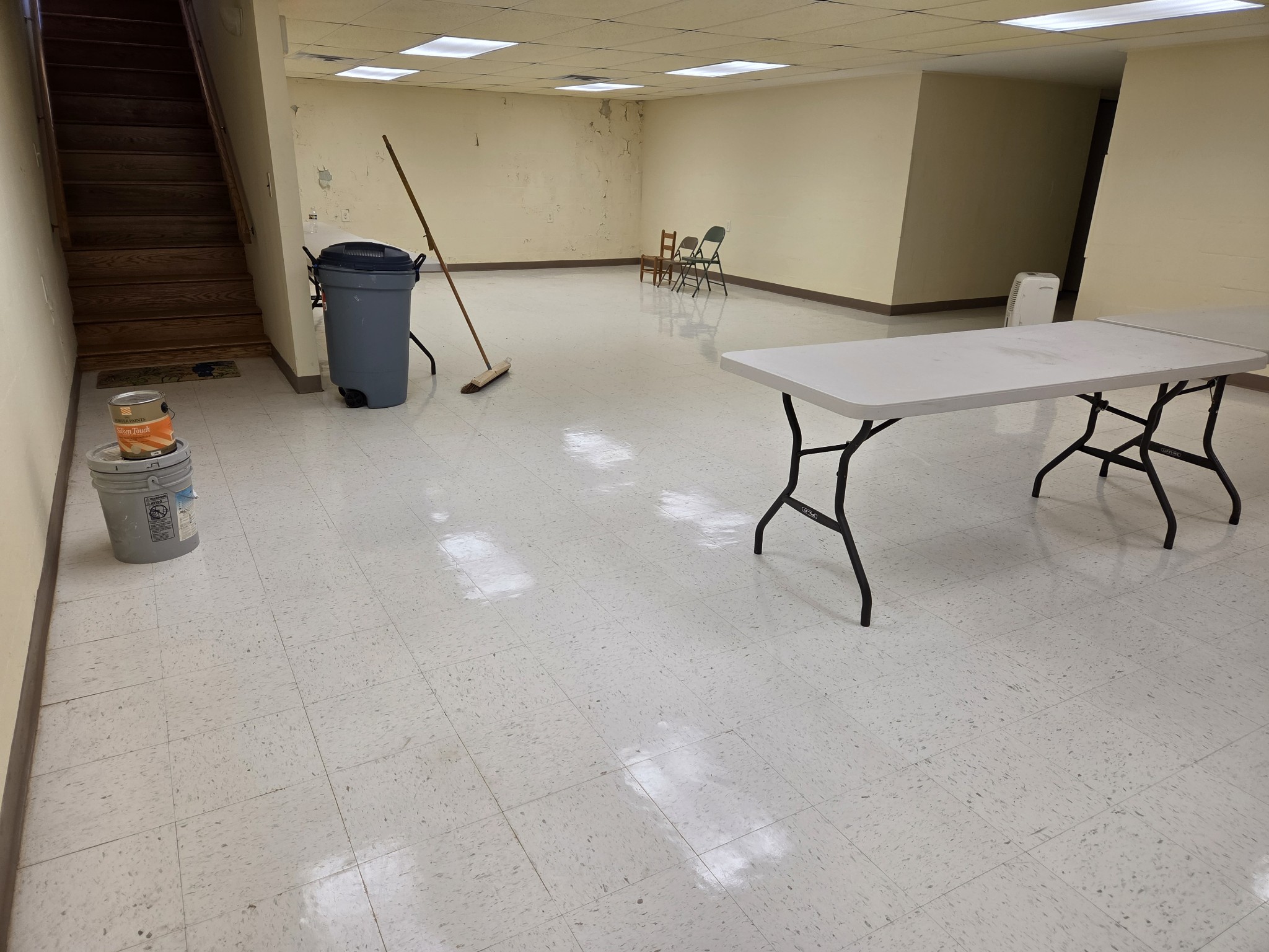 1000 Dinah Shore Blvd