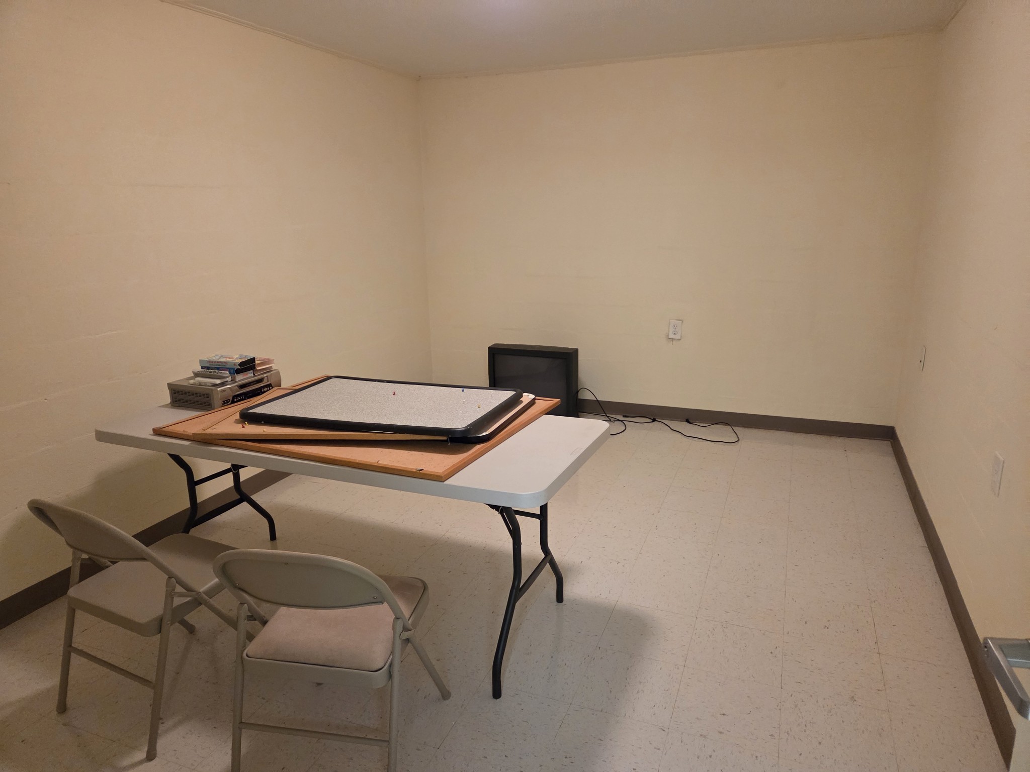 1000 Dinah Shore Blvd