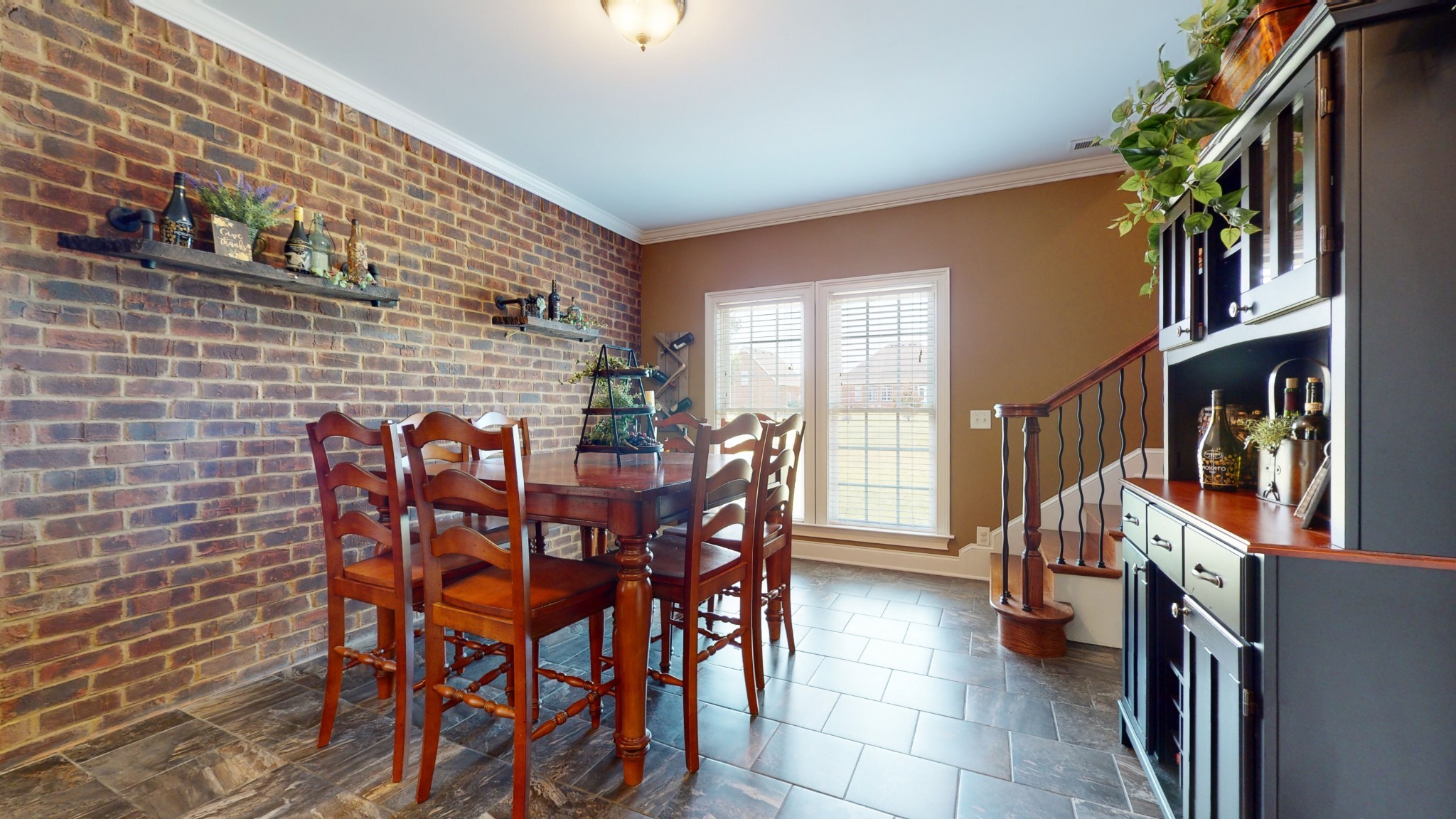 410 Jennings Ln, NW