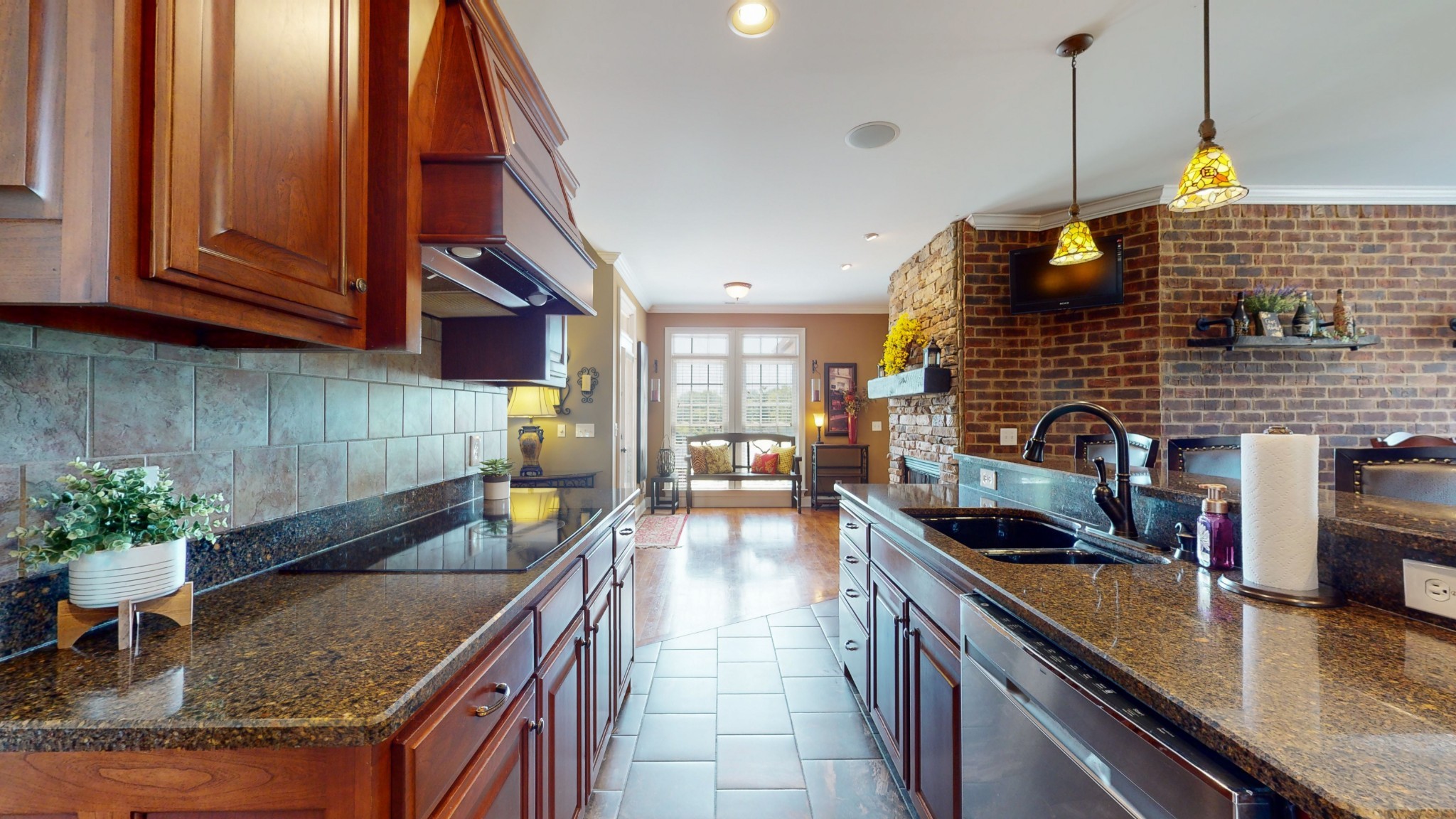 410 Jennings Ln, NW