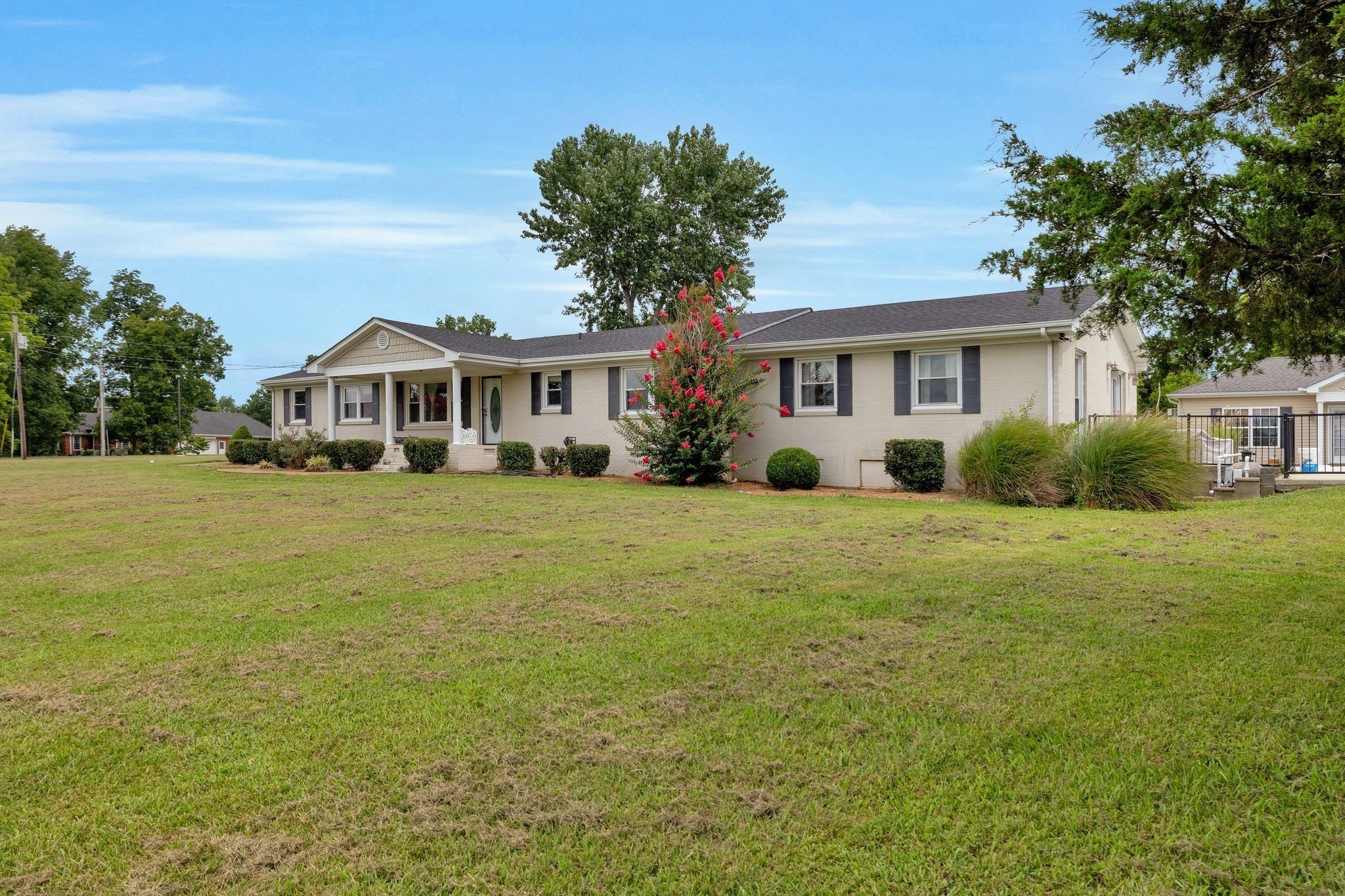 1666 Fayetteville Hwy