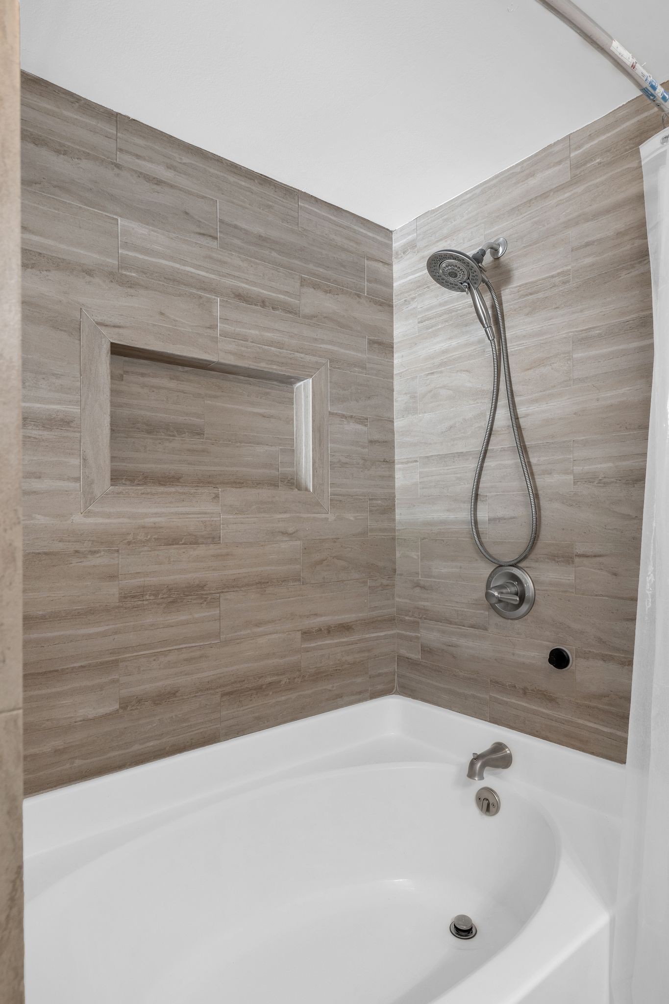 1666 Fayetteville Hwy