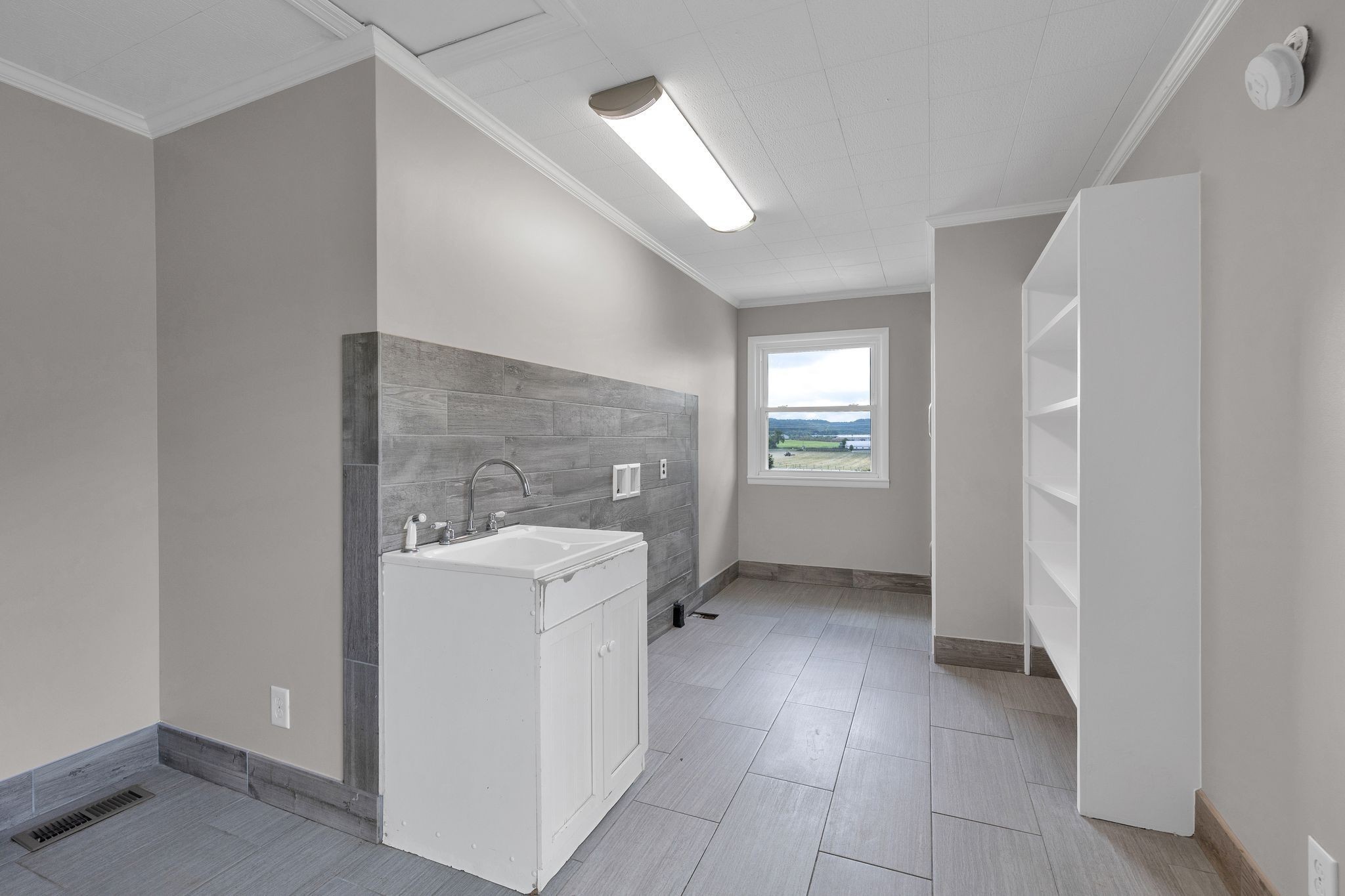 1666 Fayetteville Hwy