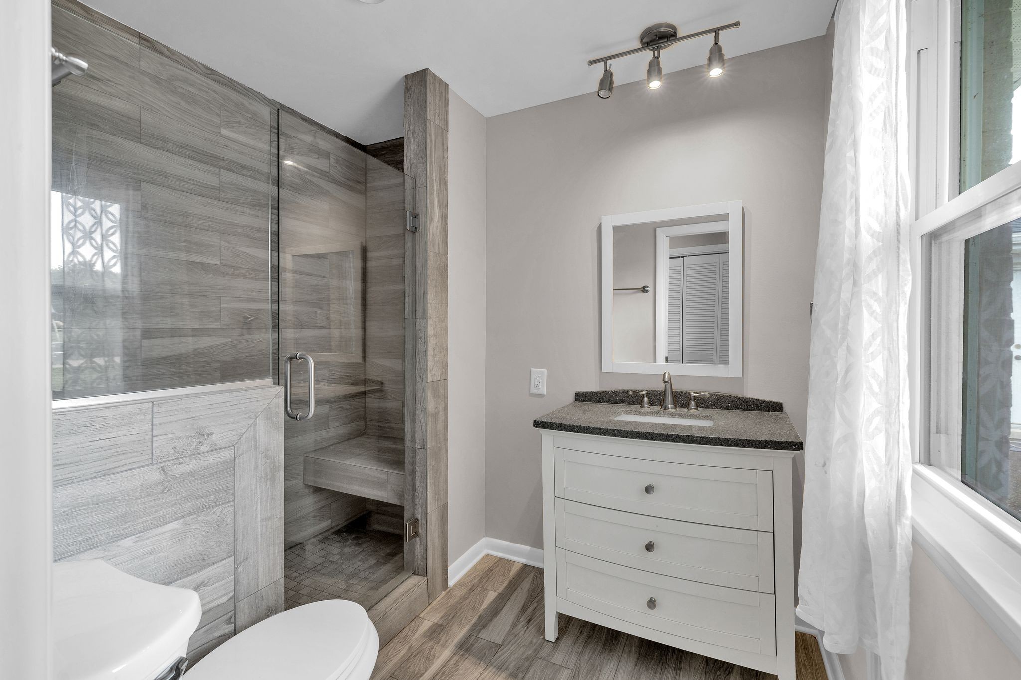 1666 Fayetteville Hwy