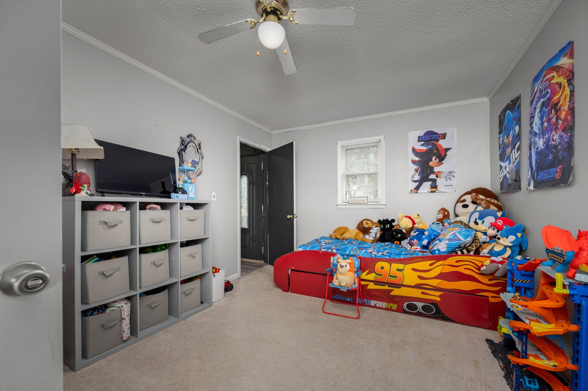 305 Ridgewood Dr