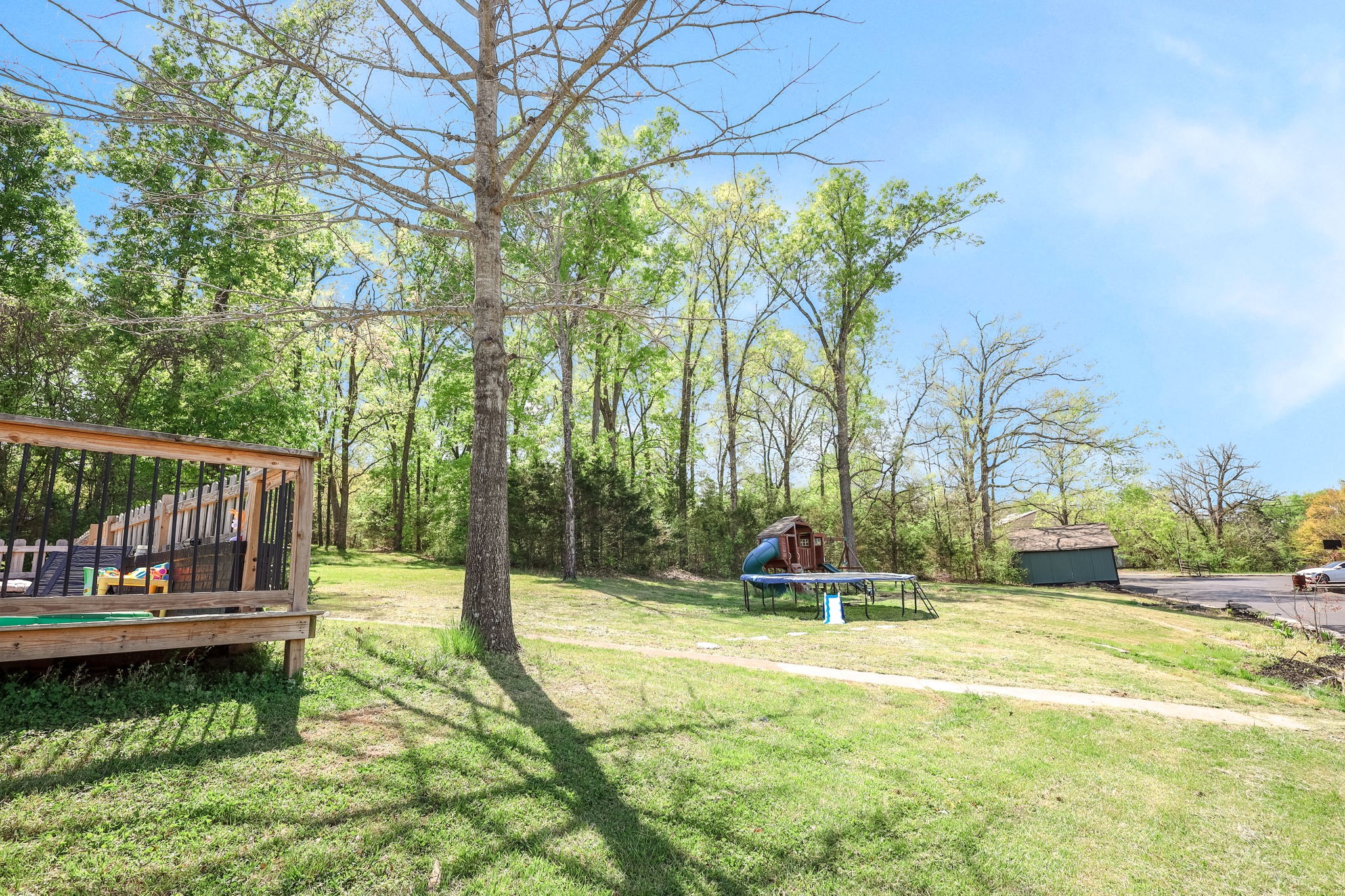 305 Ridgewood Dr