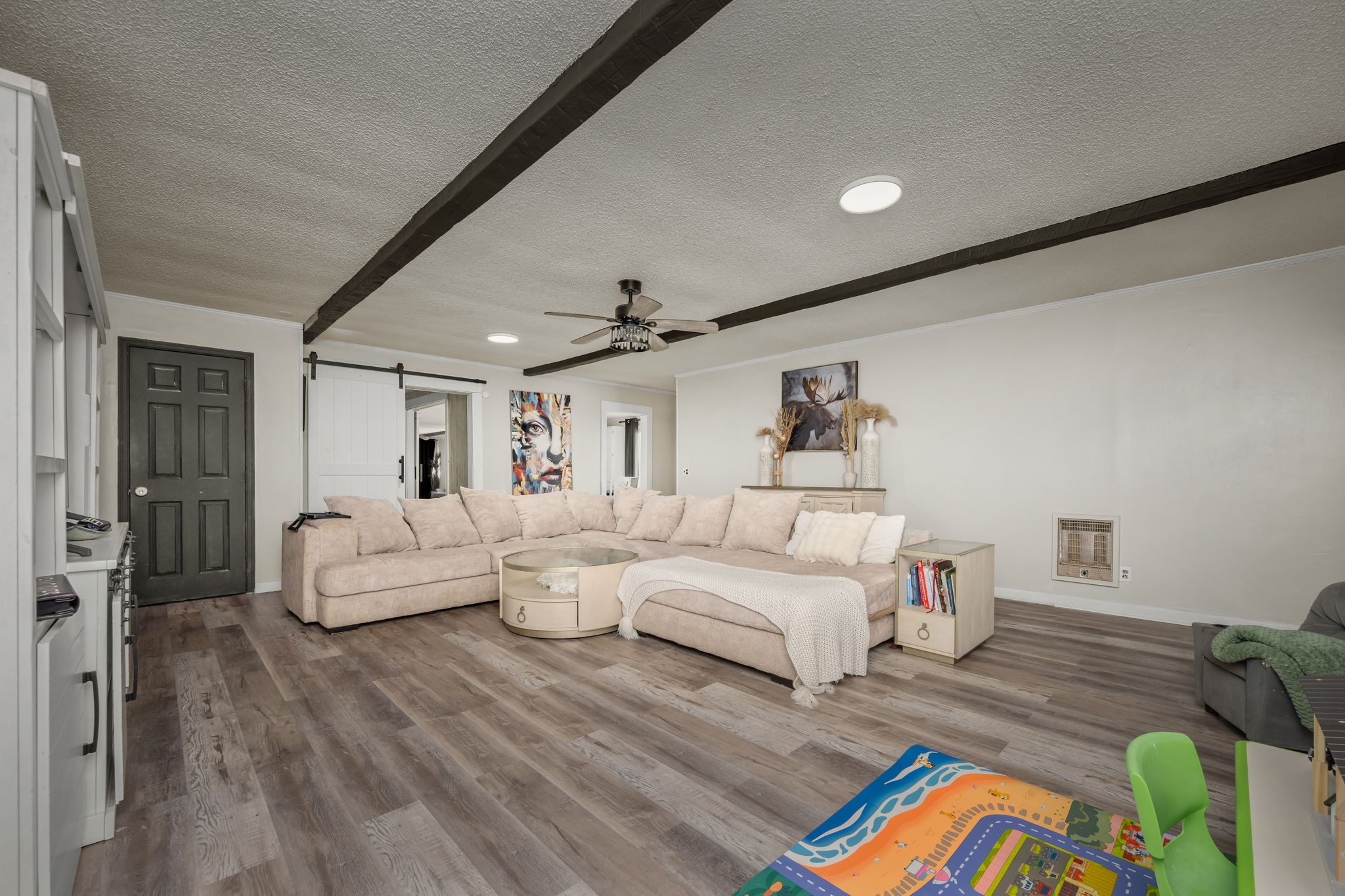 305 Ridgewood Dr