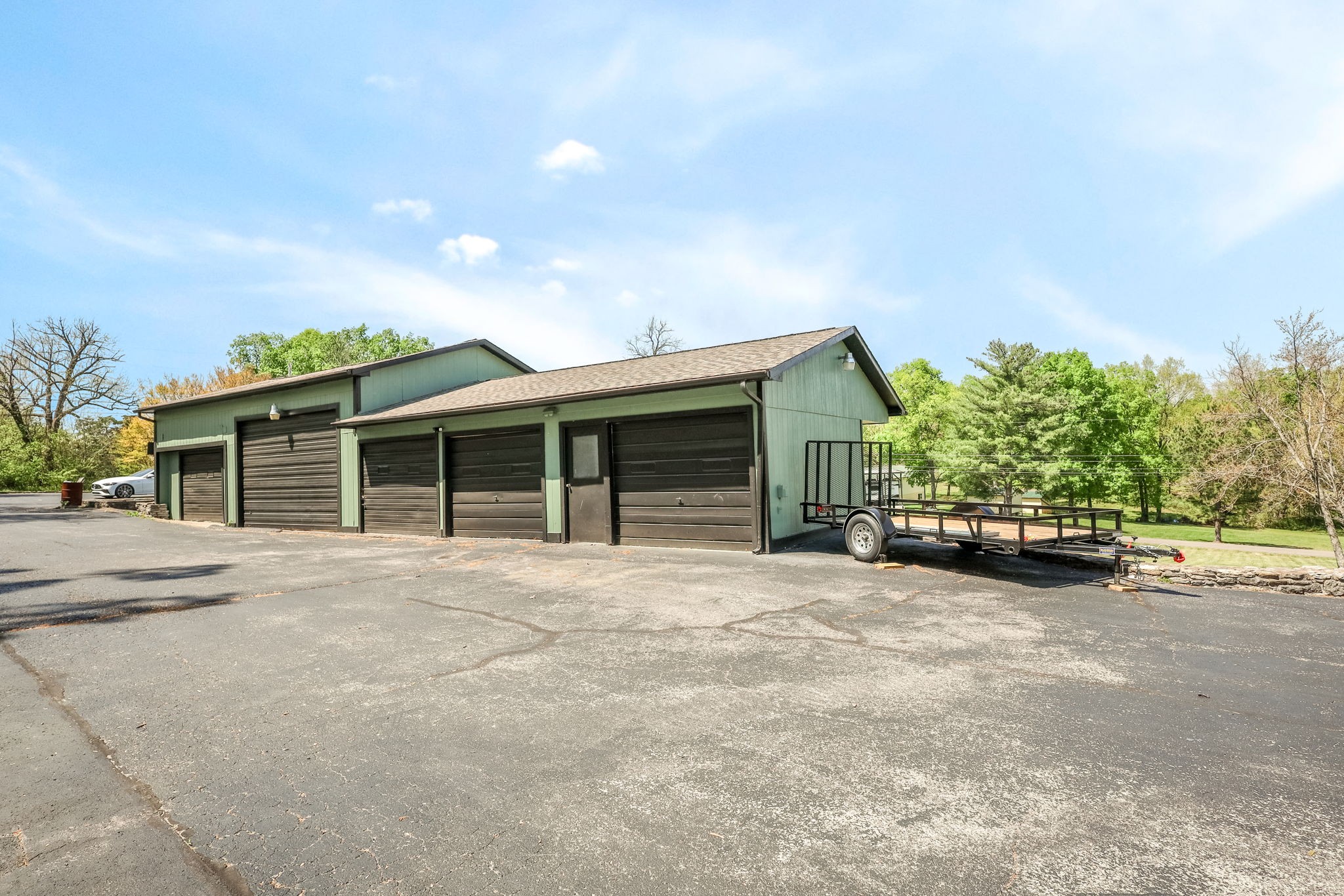 305 Ridgewood Dr