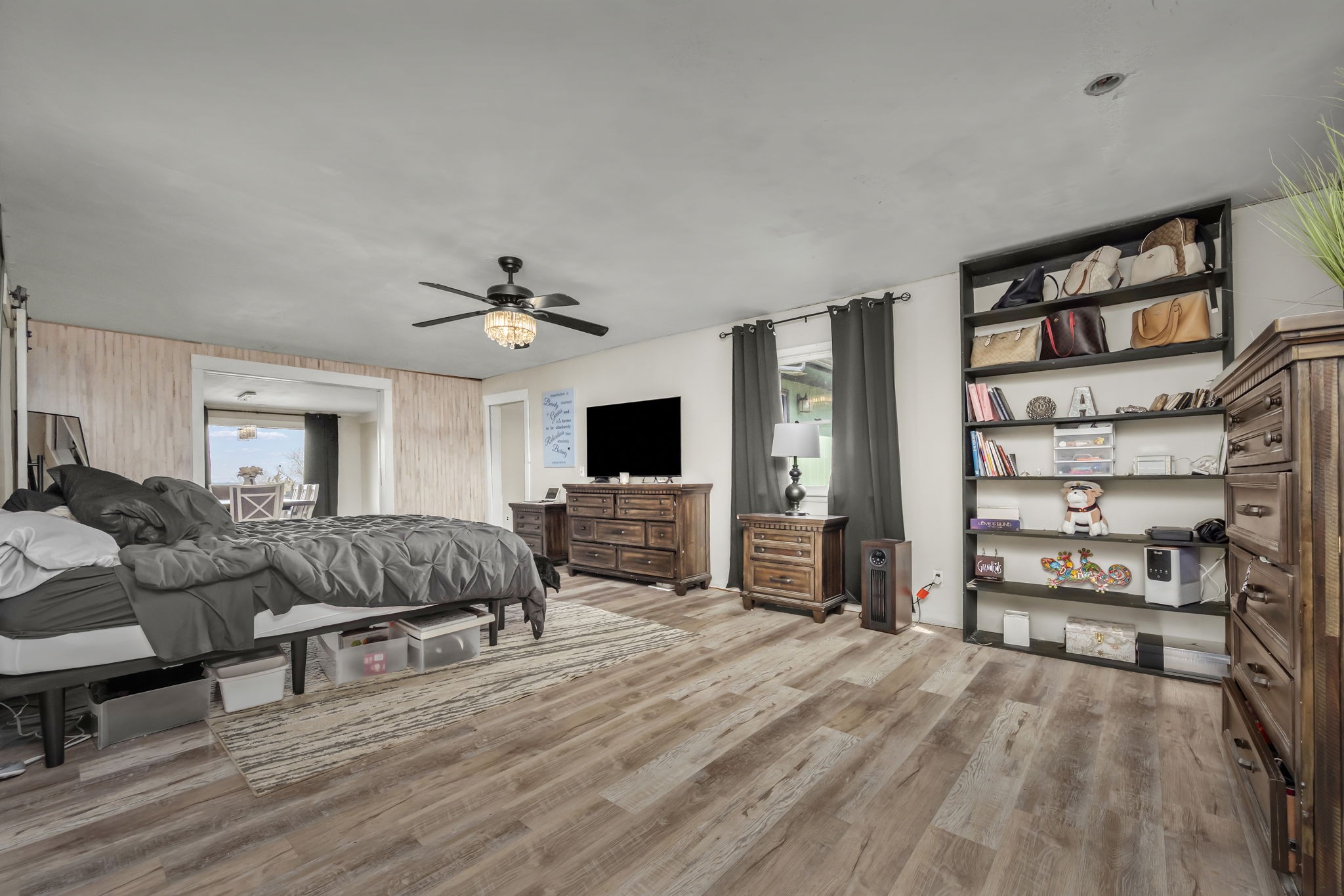 305 Ridgewood Dr