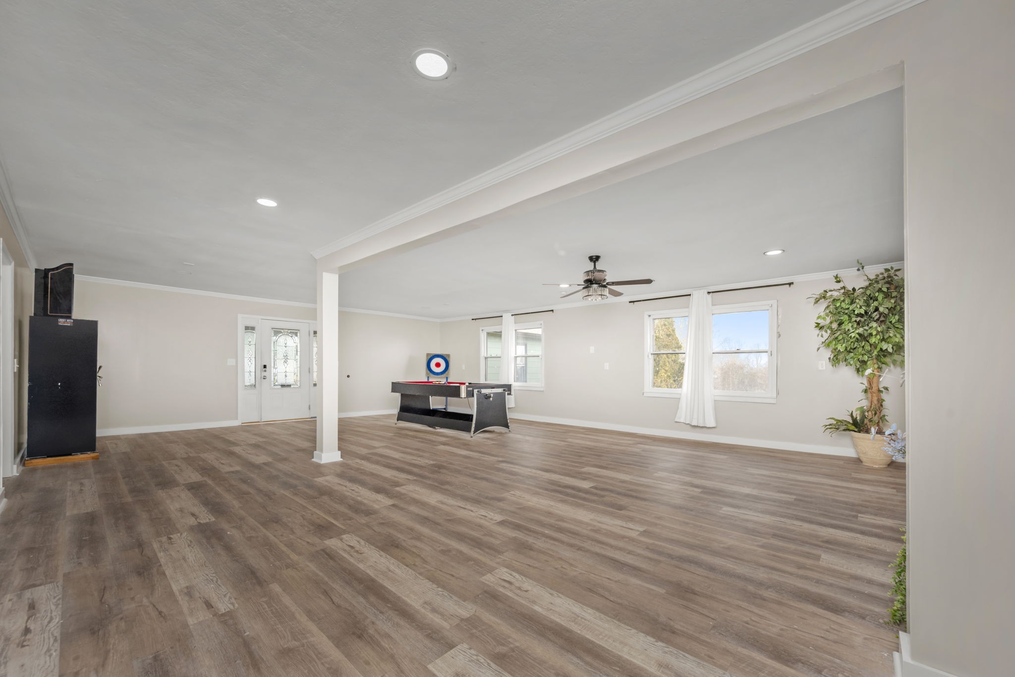 305 Ridgewood Dr