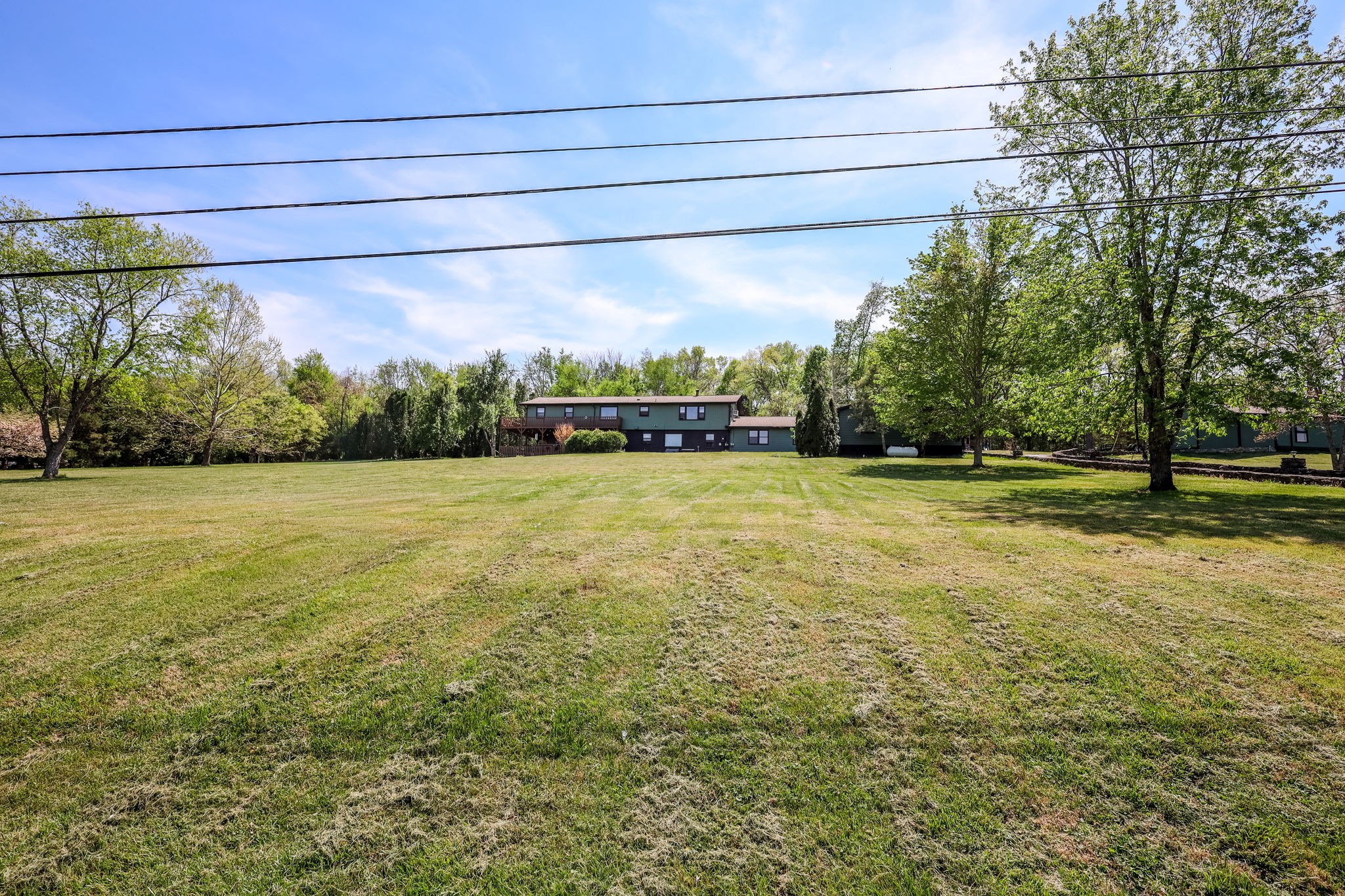 305 Ridgewood Dr