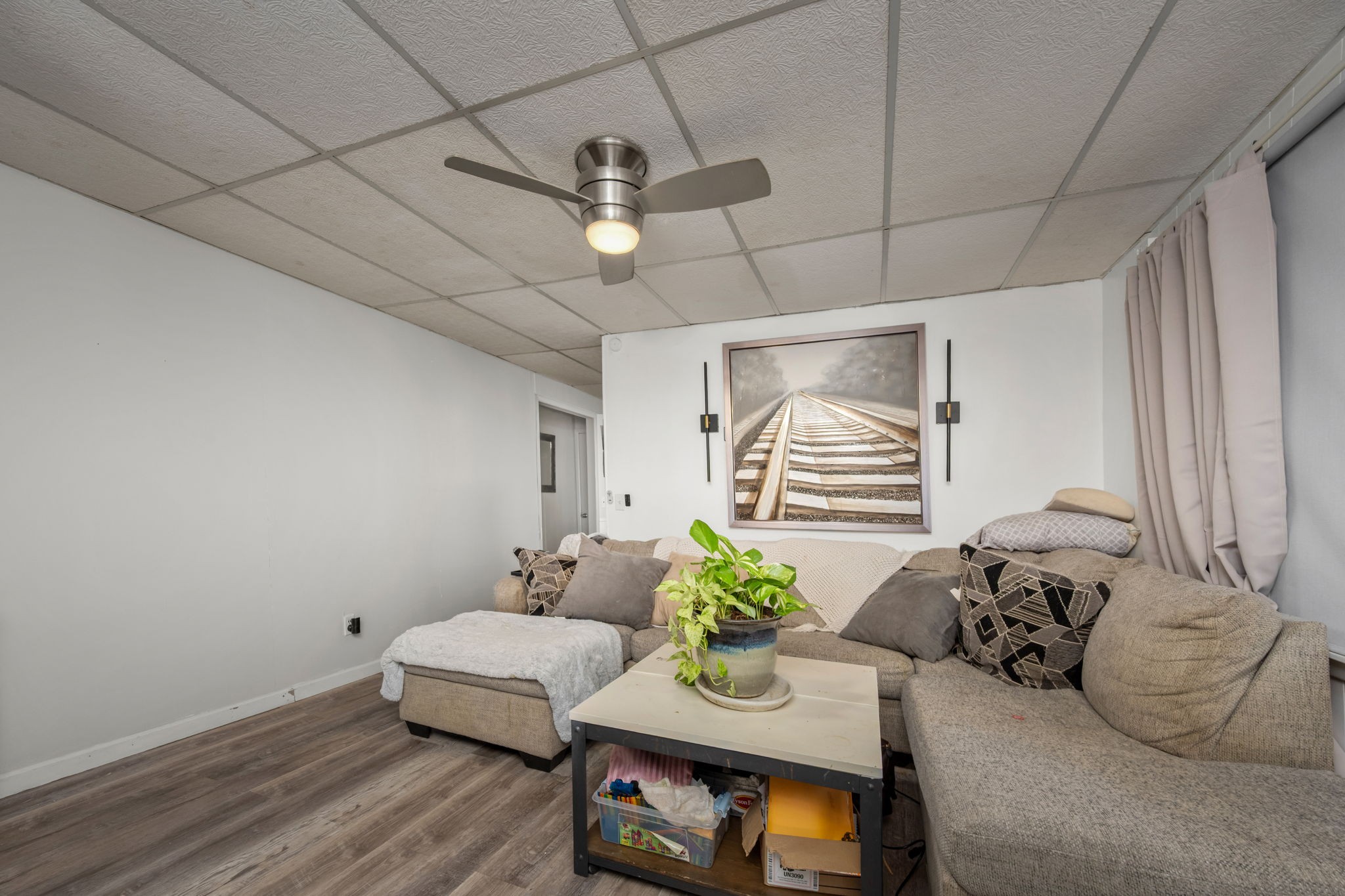 305 Ridgewood Dr