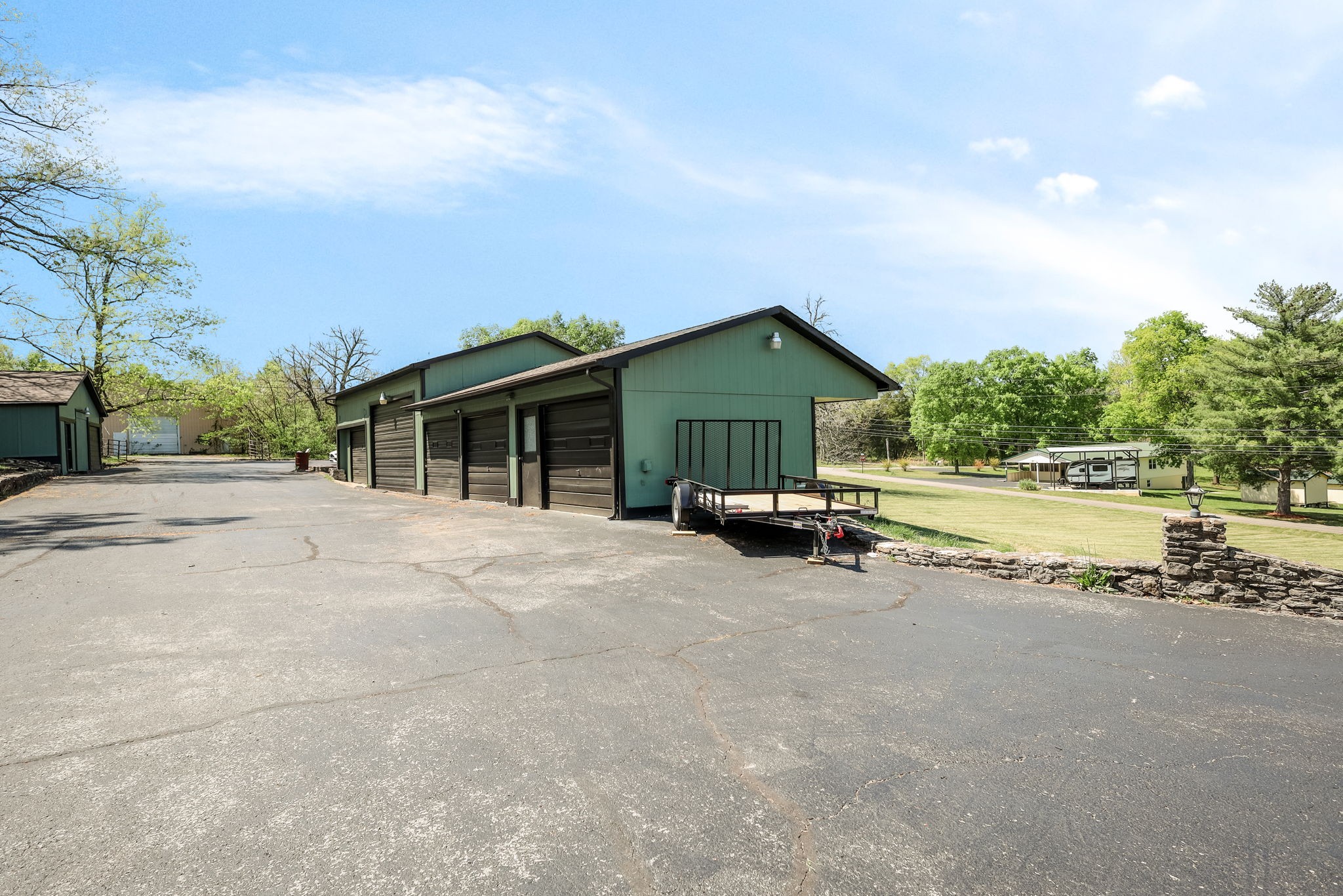 305 Ridgewood Dr