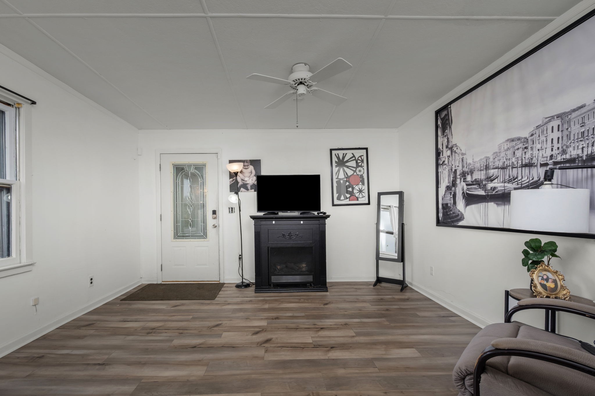 305 Ridgewood Dr
