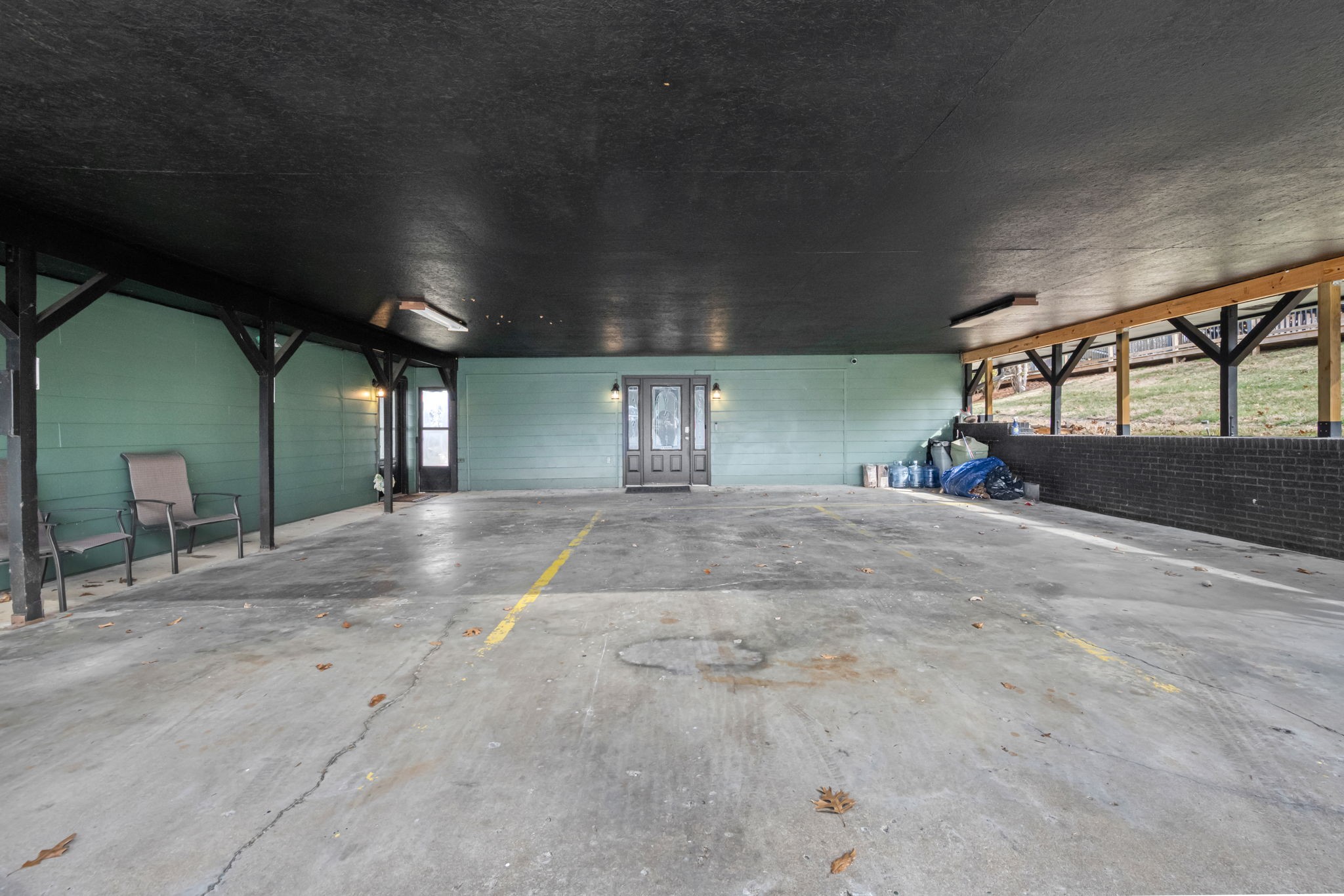 305 Ridgewood Dr