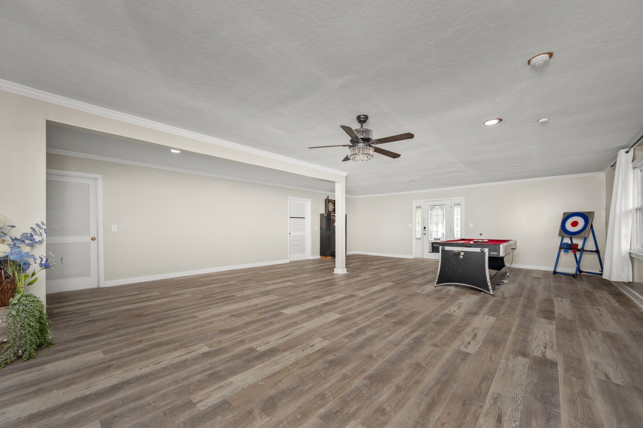305 Ridgewood Dr