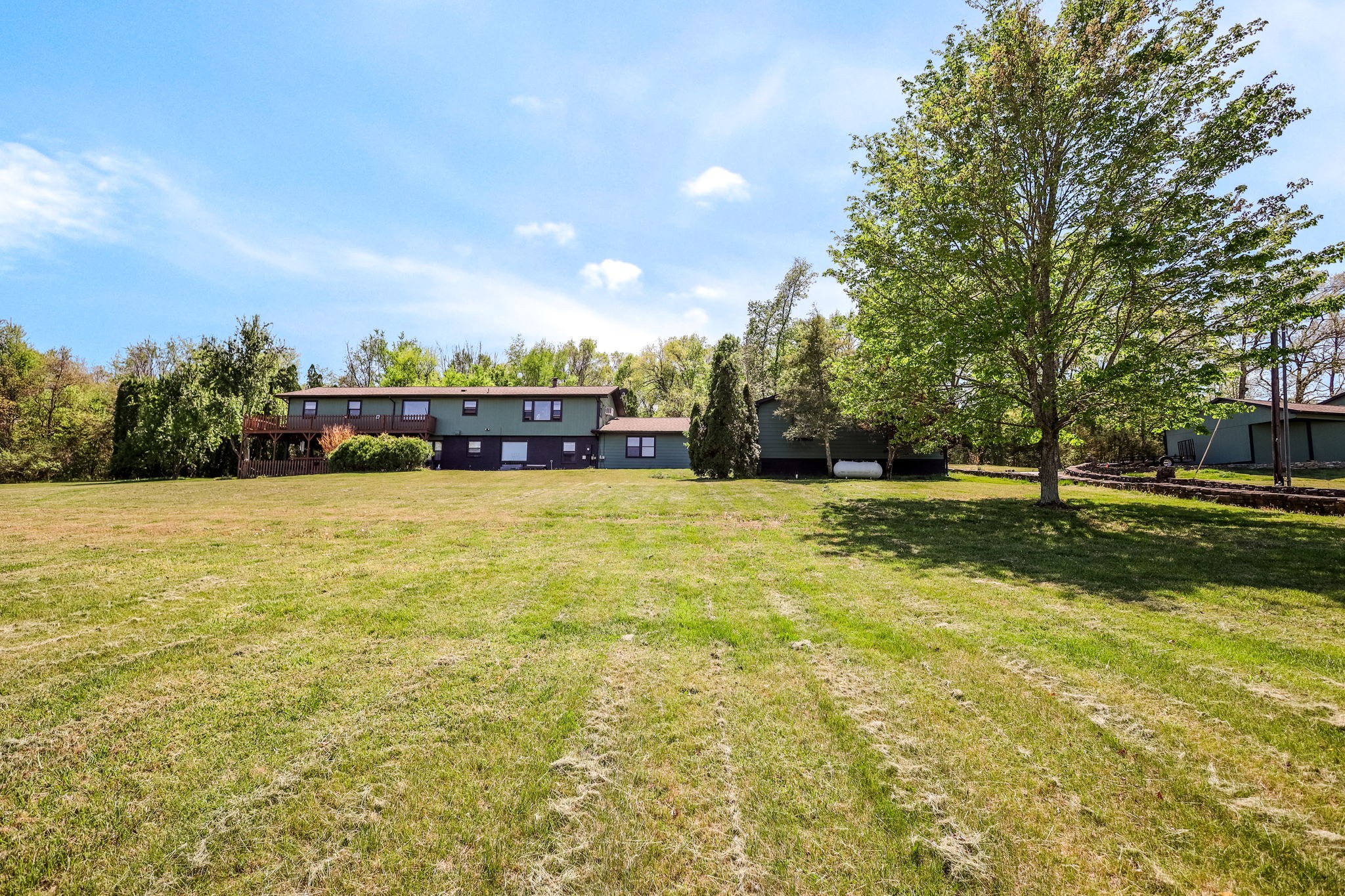 305 Ridgewood Dr