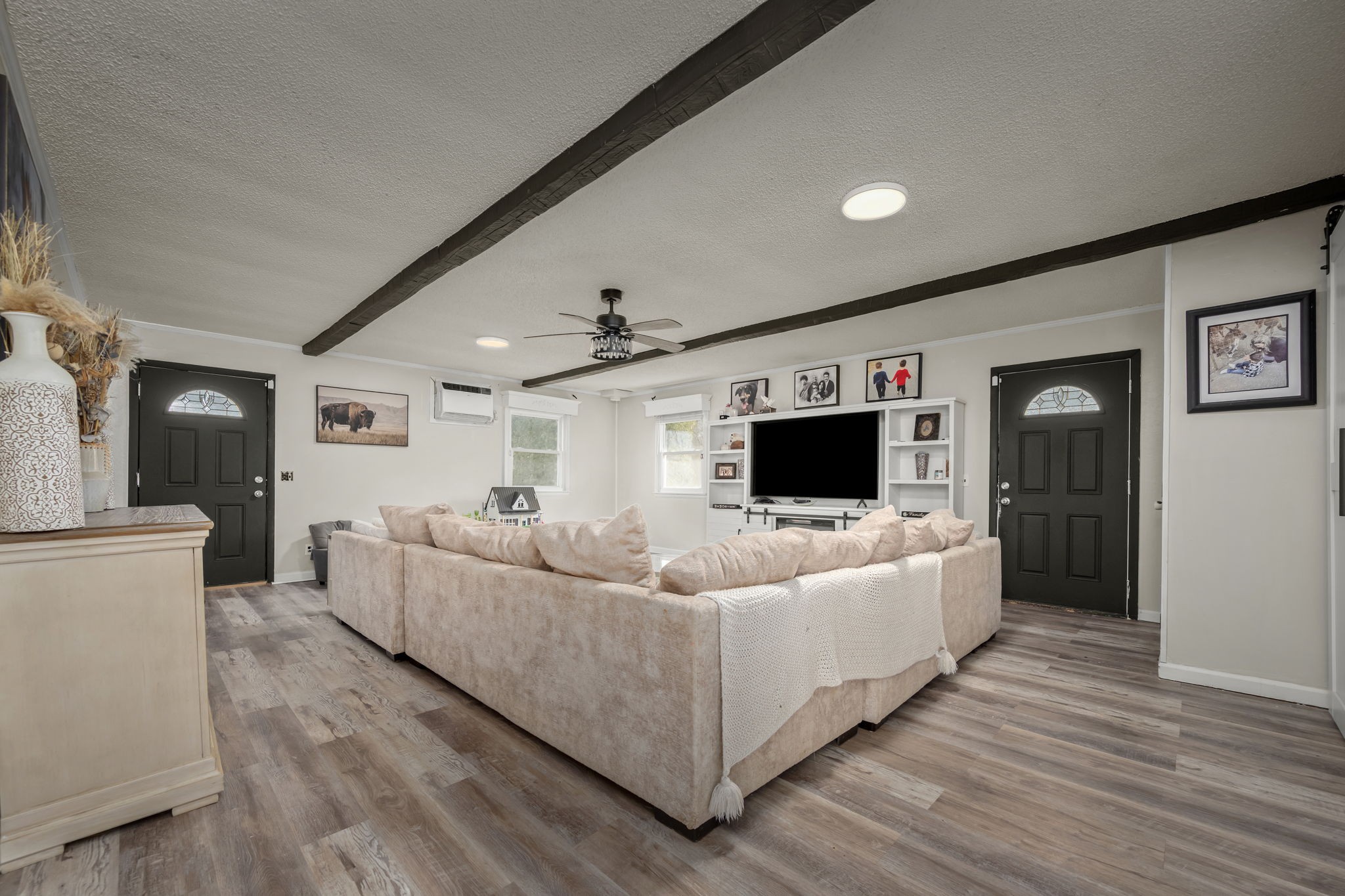 305 Ridgewood Dr