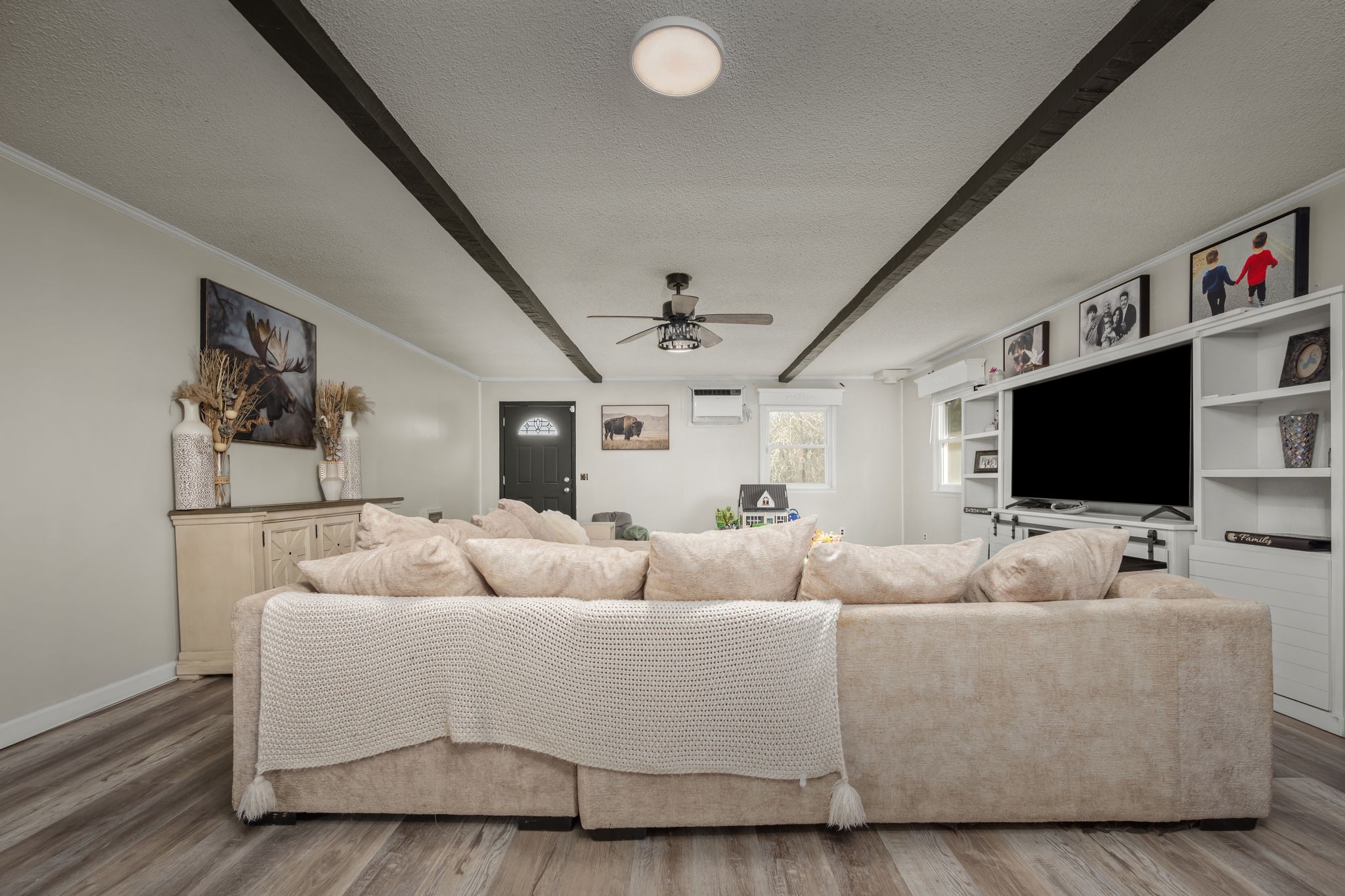 305 Ridgewood Dr