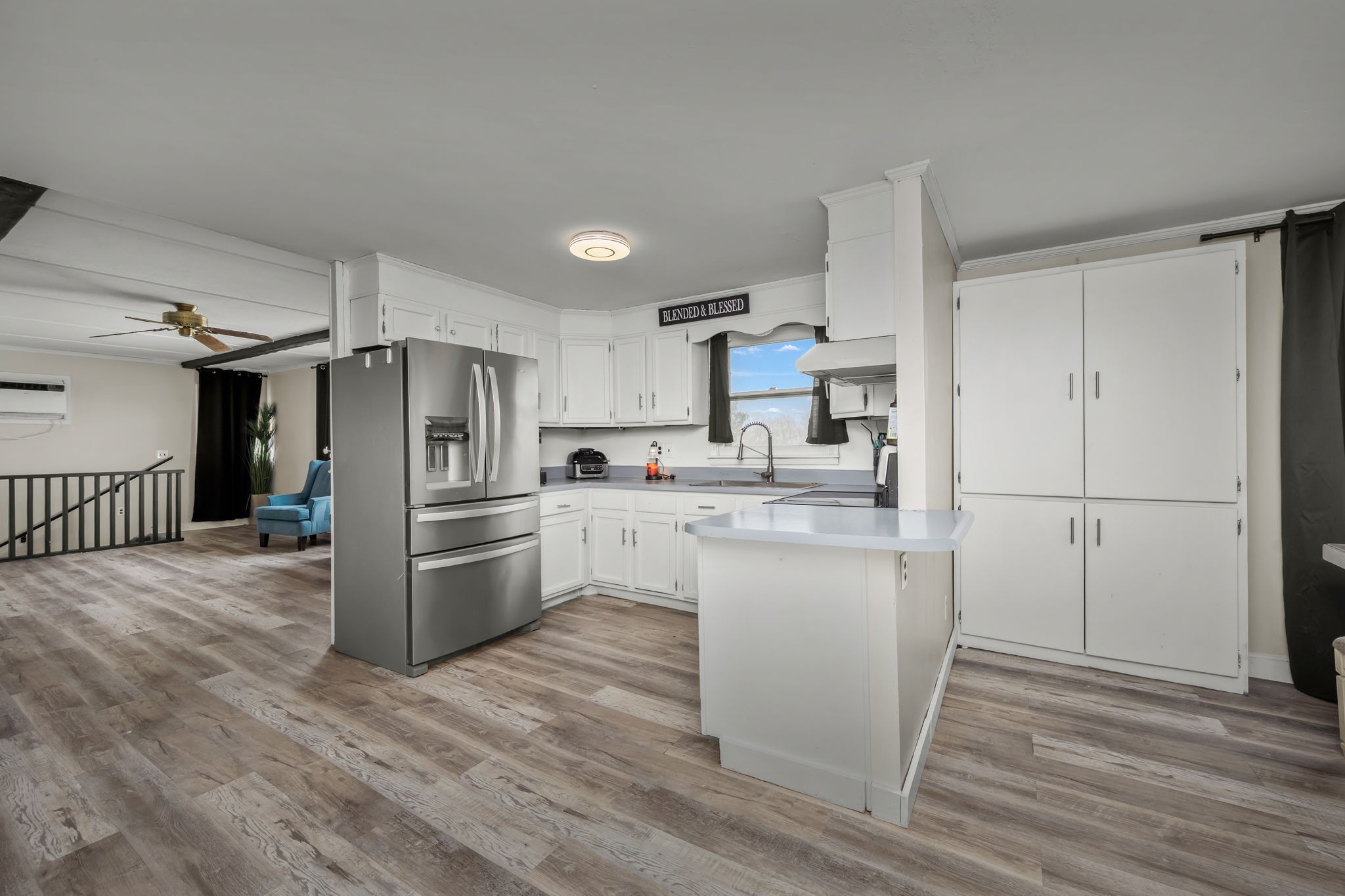305 Ridgewood Dr