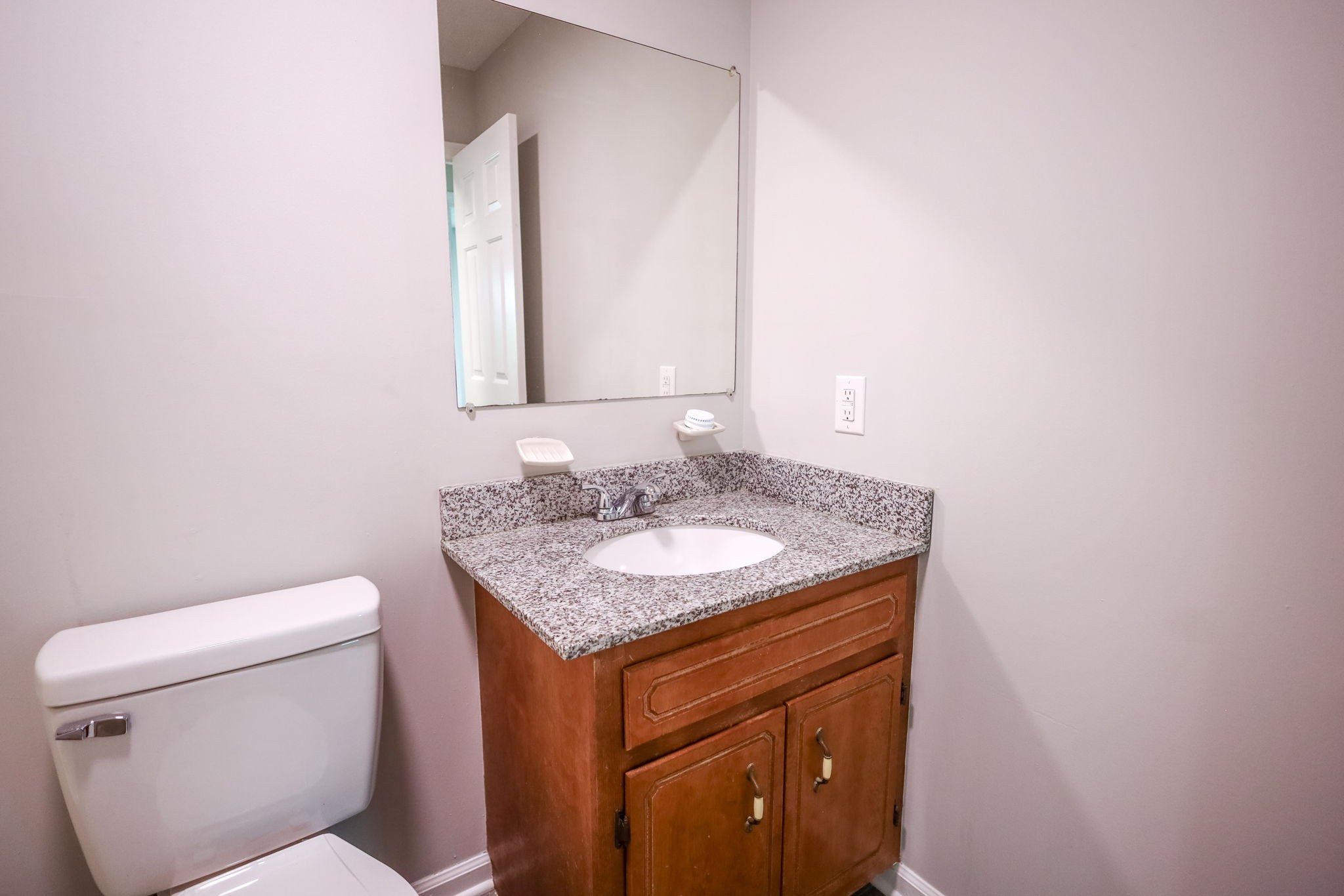 17031/2 Gordon Rd, N