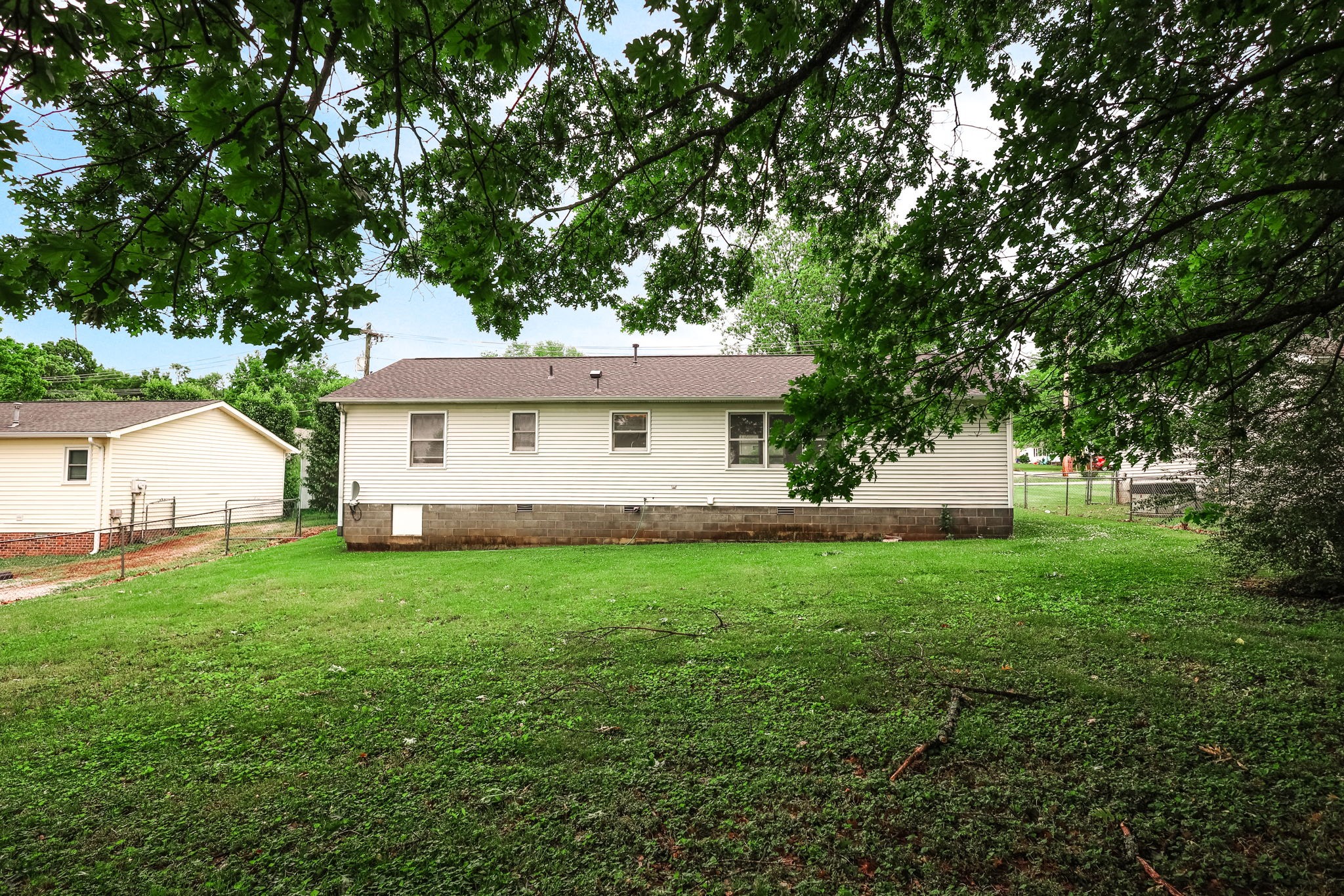 17031/2 Gordon Rd, N