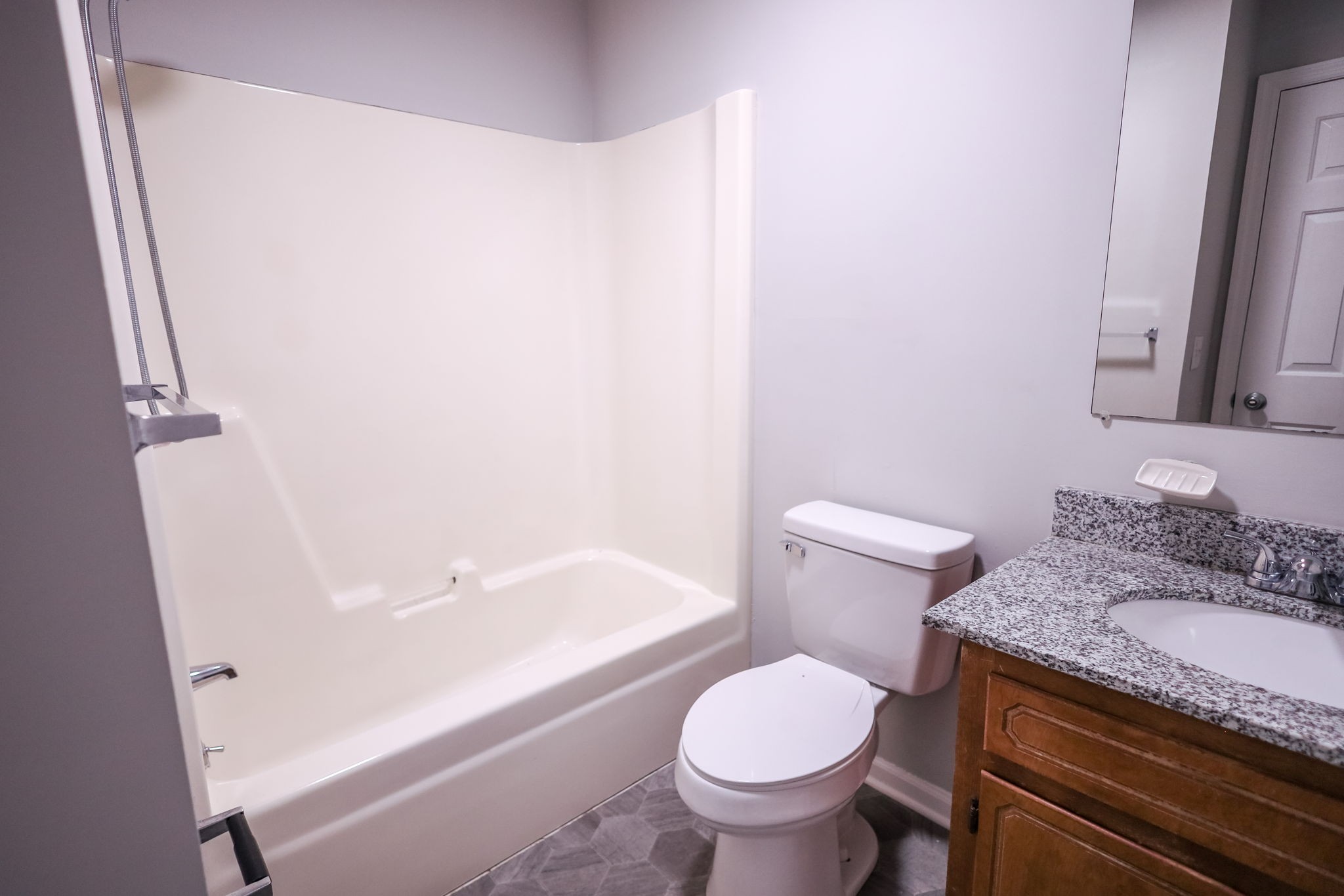 17031/2 Gordon Rd, N