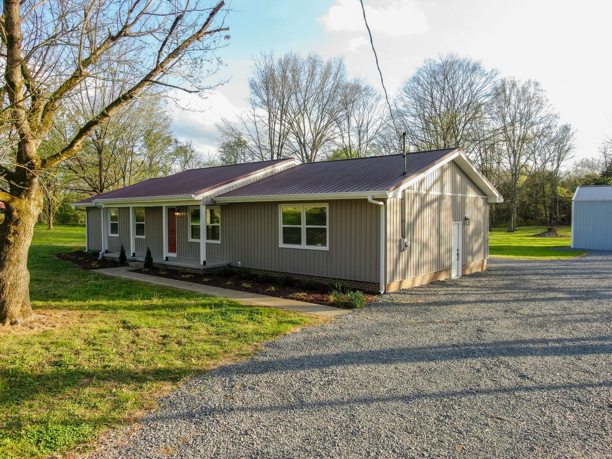 2338 Highway 82, S