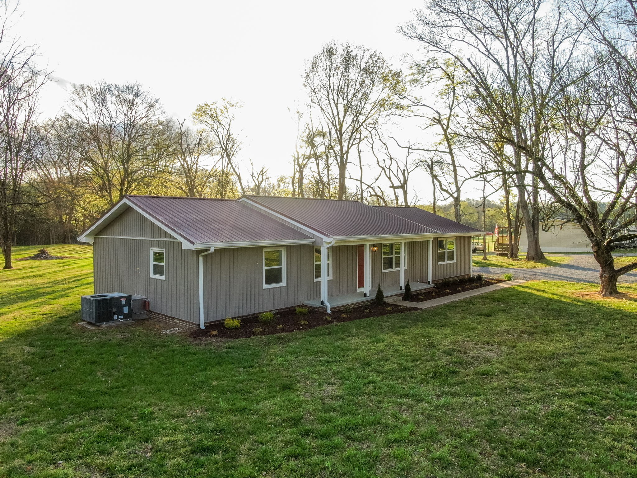 2338 Highway 82, S