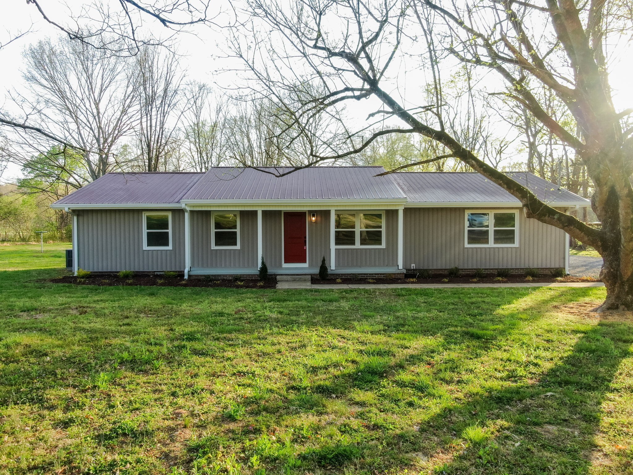 2338 Highway 82, S