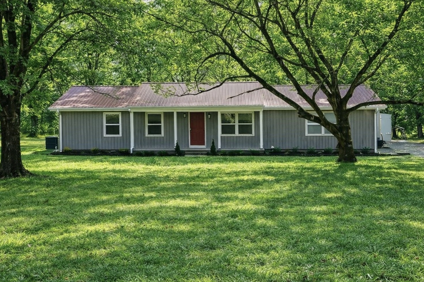 2338 Highway 82, S
