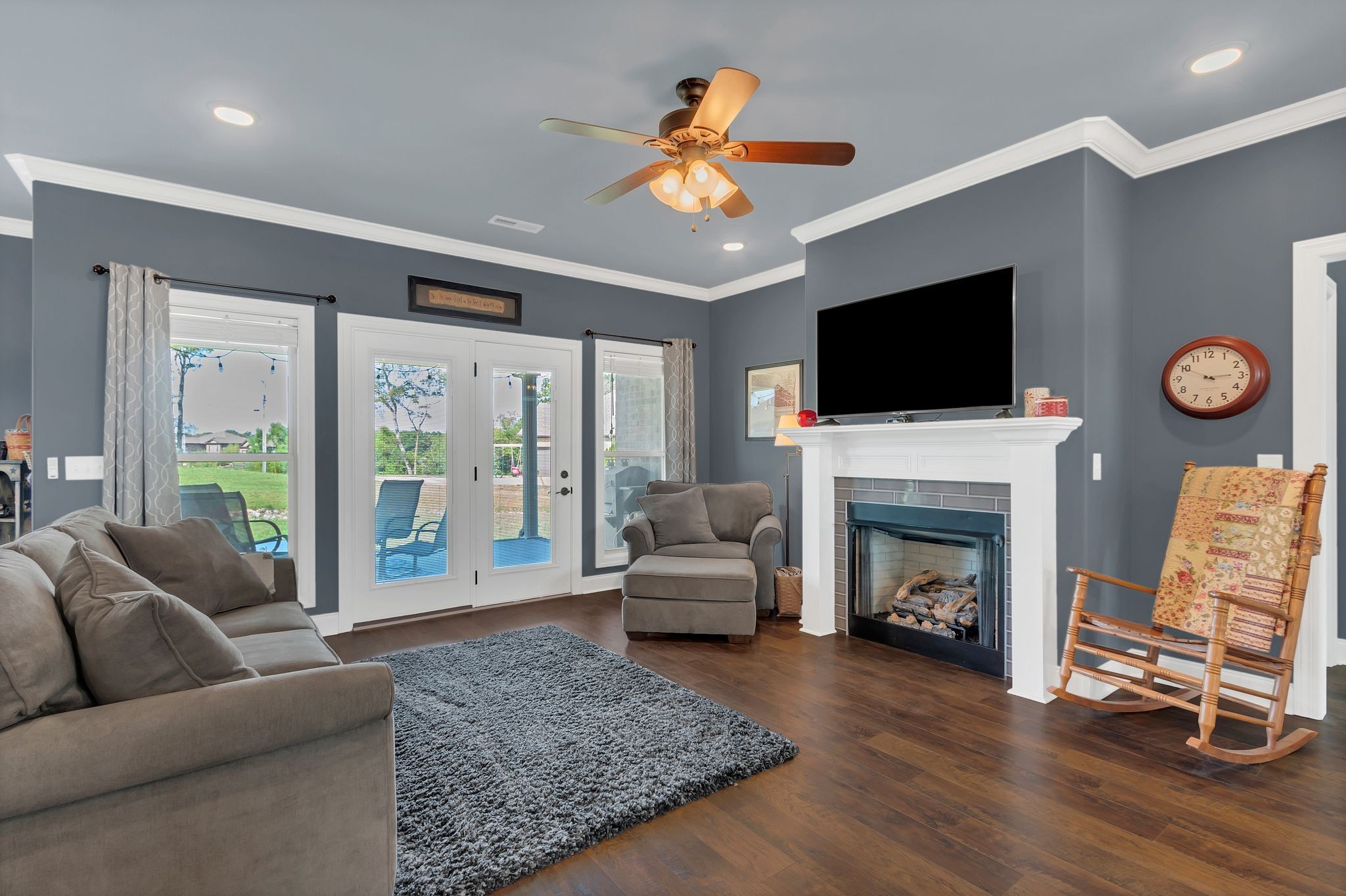 2614 Etna Dr